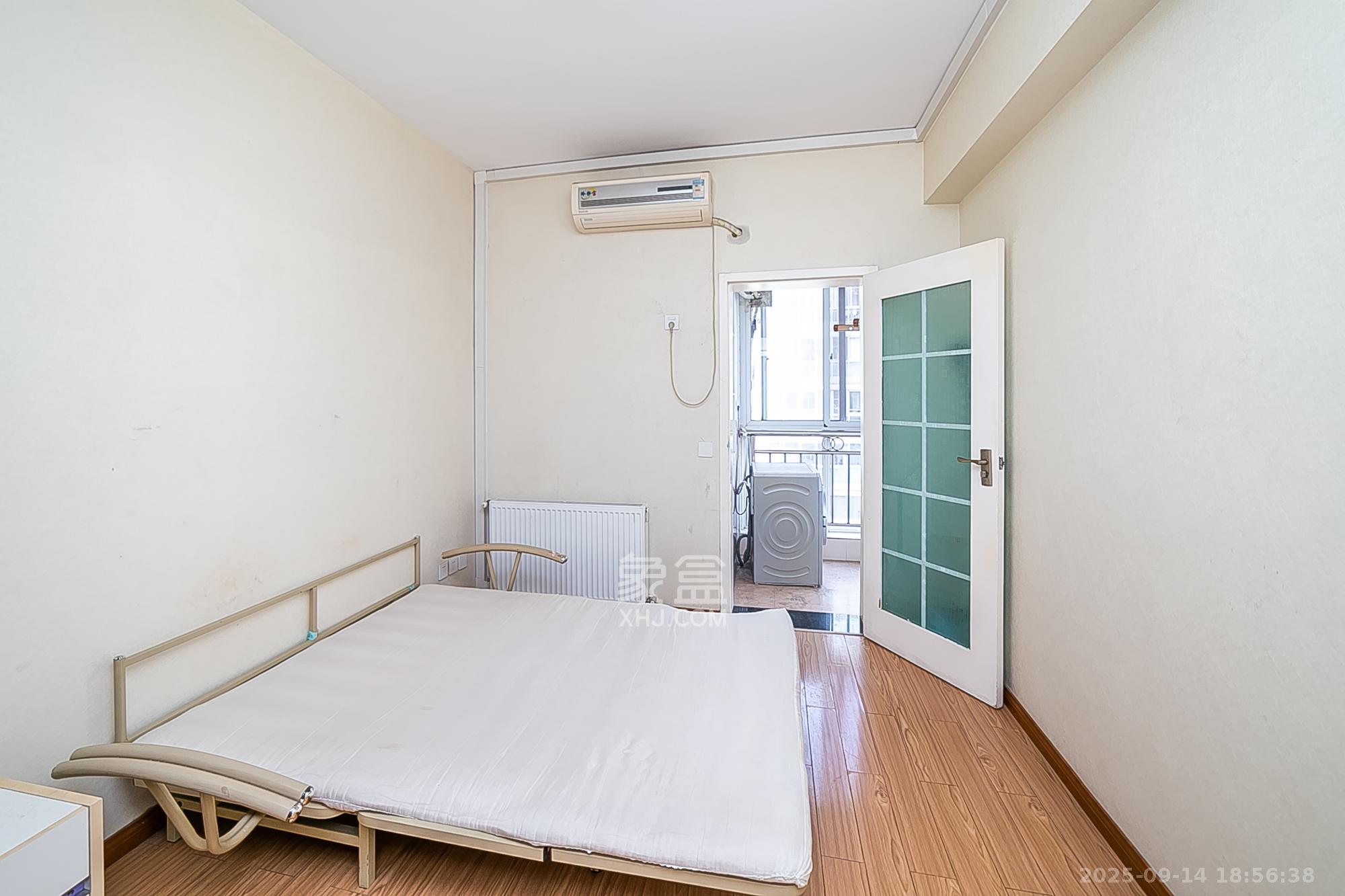 华银园  3室2厅2卫    93.8万 华银园  3室2厅2卫    93.8万卧室