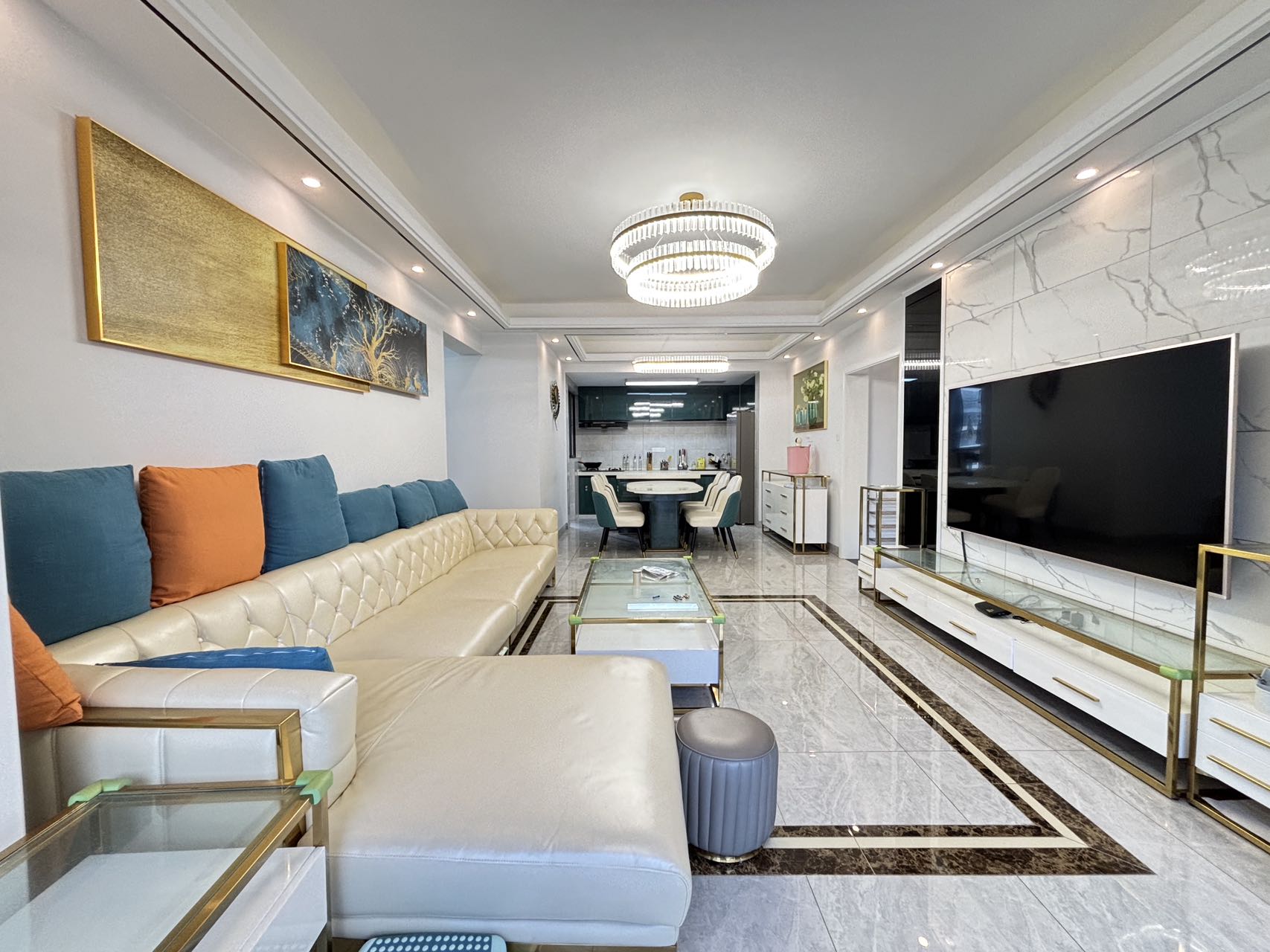 颐养公社阳光城  3室2厅2卫    180.0万 颐养公社阳光城  3室2厅2卫    180.0万室内图