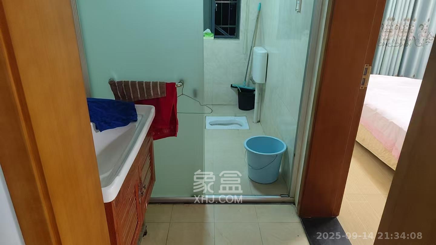 紫华郡  3室2厅1卫    2100.0元/月室内图