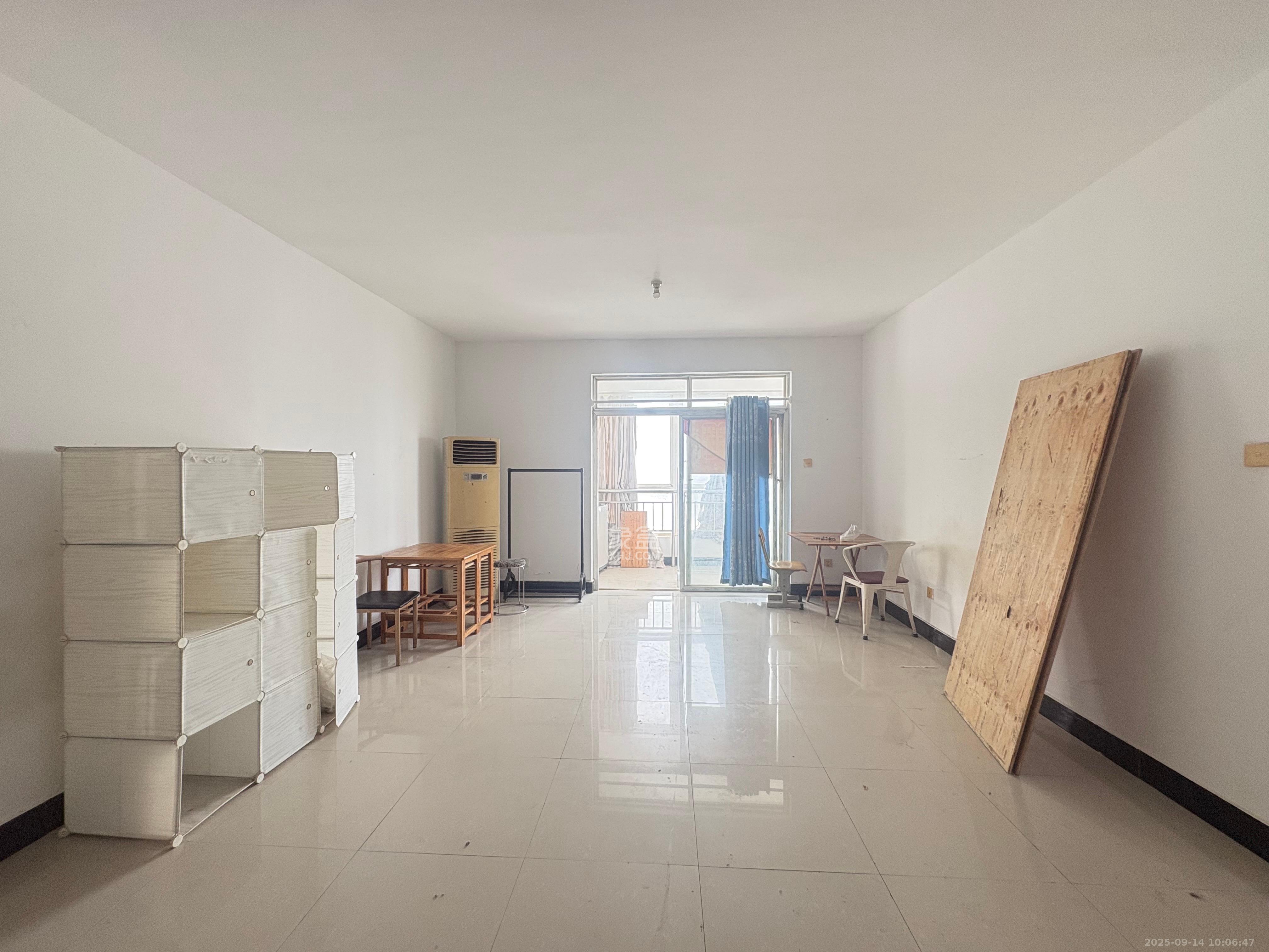 星沙教师公寓  3室2厅2卫    1600.0元/月 星沙教师公寓  3室2厅2卫    1600.0元/月室内图