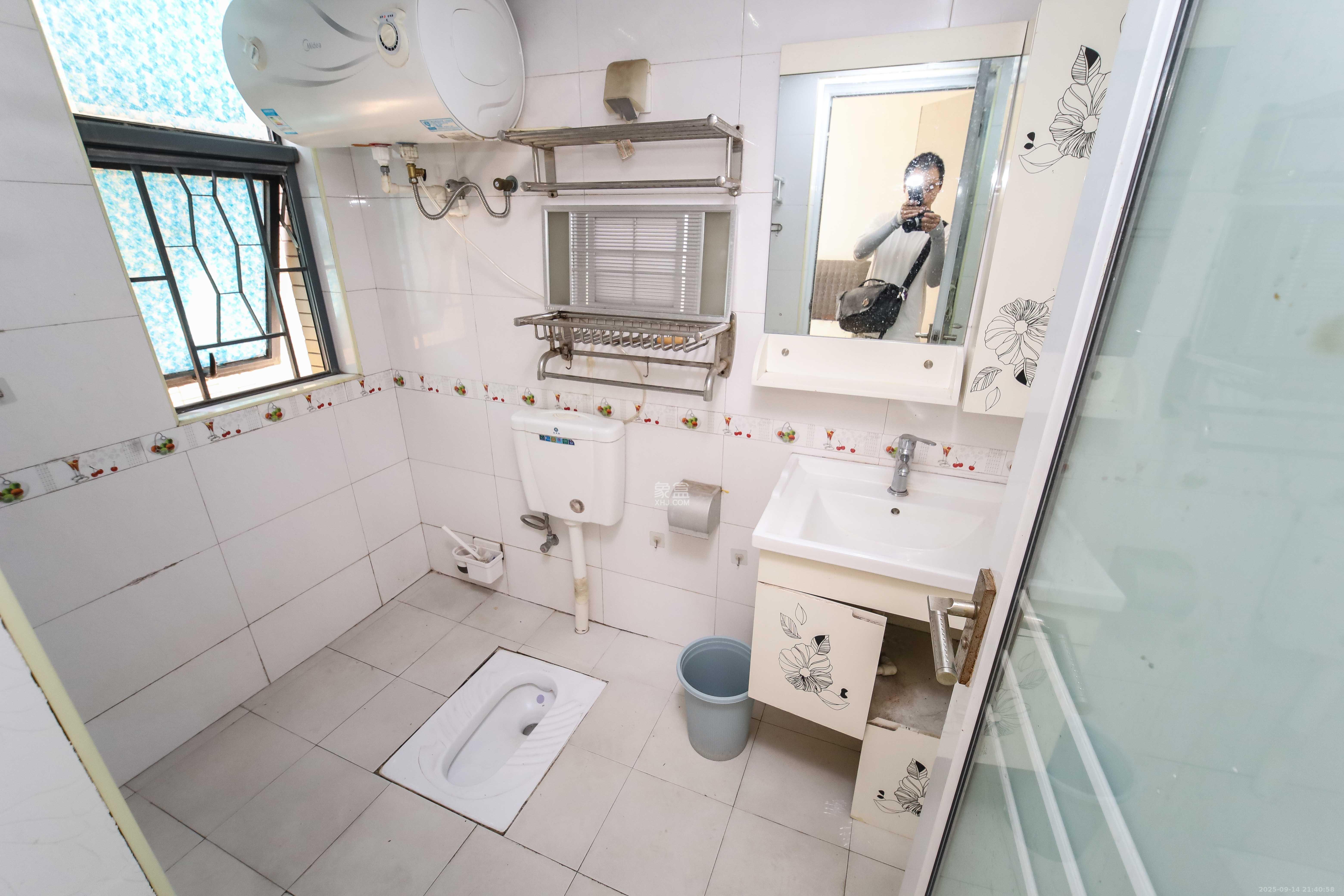 鸿基橄榄君庭  4室2厅2卫    96.0万 鸿基橄榄君庭  4室2厅2卫    96.0万卫生间