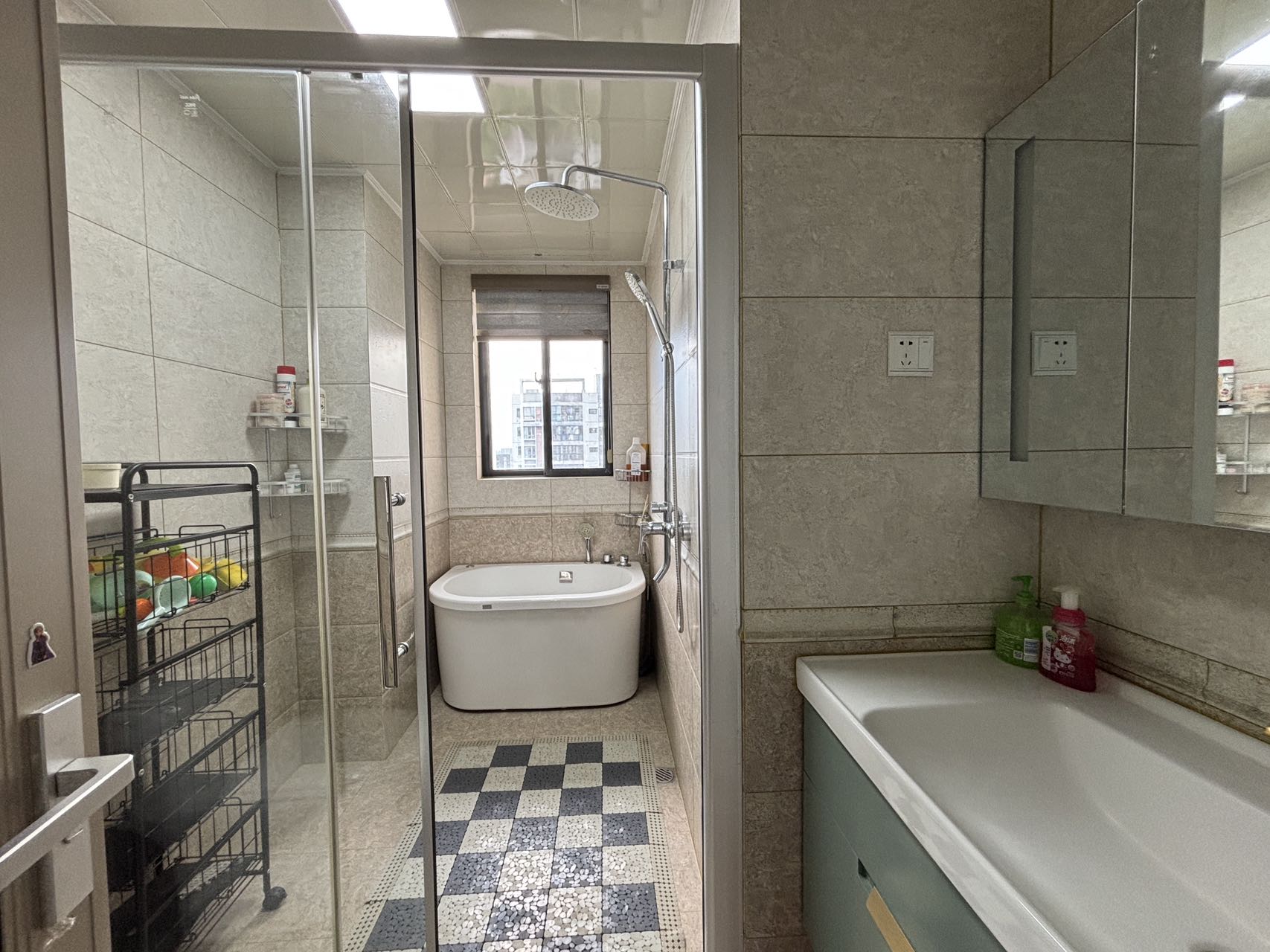 颐养公社阳光城  3室2厅2卫    180.0万 颐养公社阳光城  3室2厅2卫    180.0万室内图