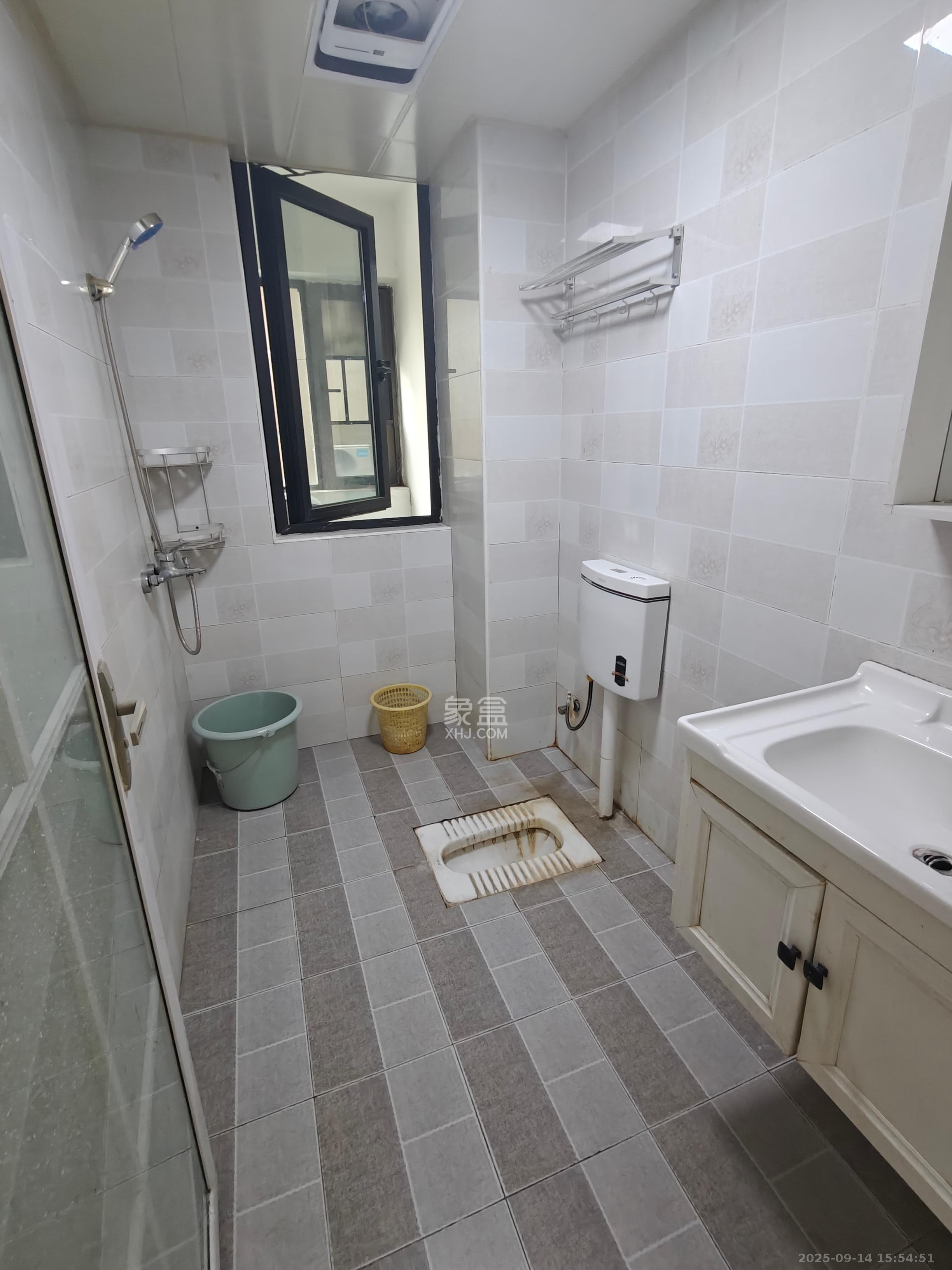 勤诚达境界城  4室2厅2卫    2300.0元/月 勤诚达境界城  4室2厅2卫    2300.0元/月室内图