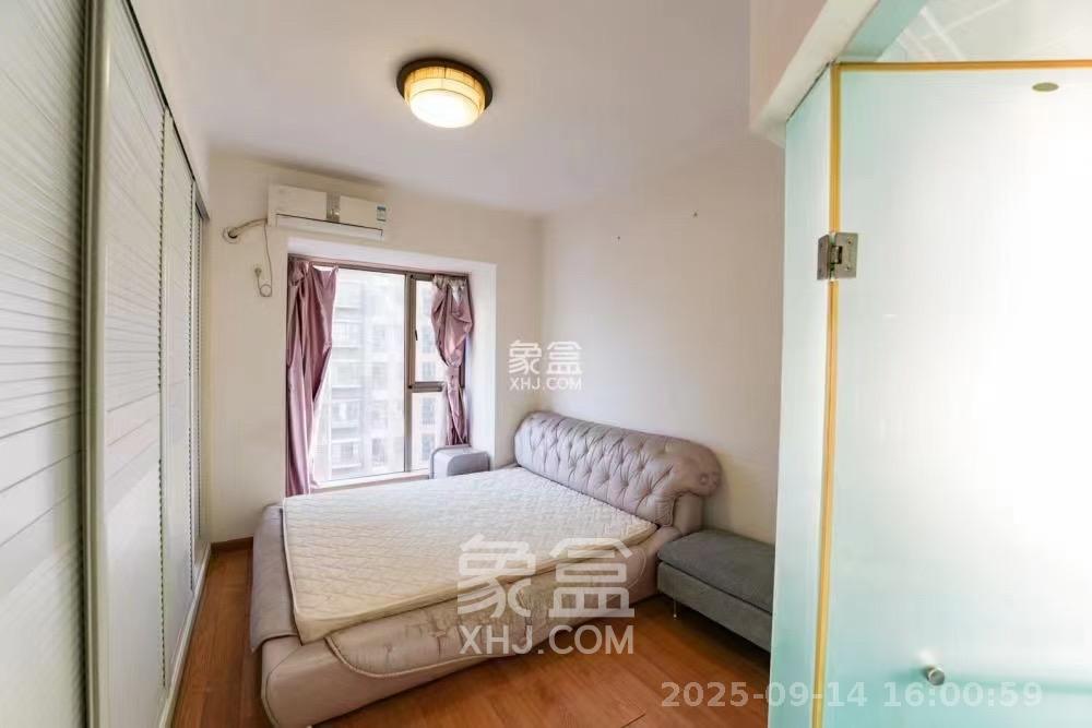 岳泰理想城  3室0厅0卫    2800.0元/月室内图