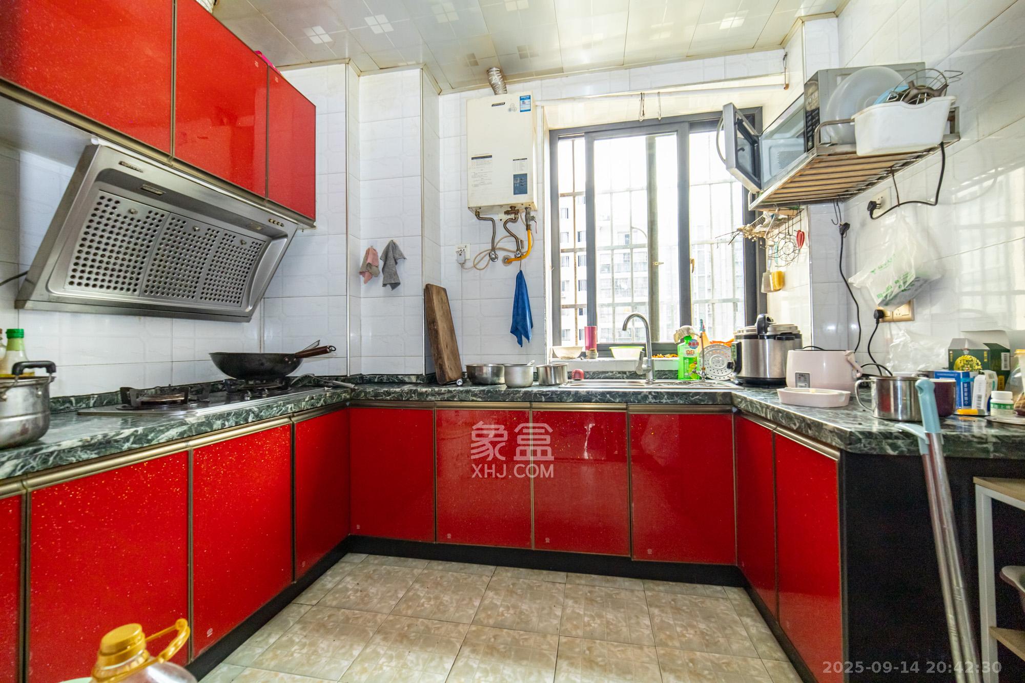 尚都花园城 3室2厅2卫 55.0万 尚都花园城 3室2厅2卫 55.0万厨房