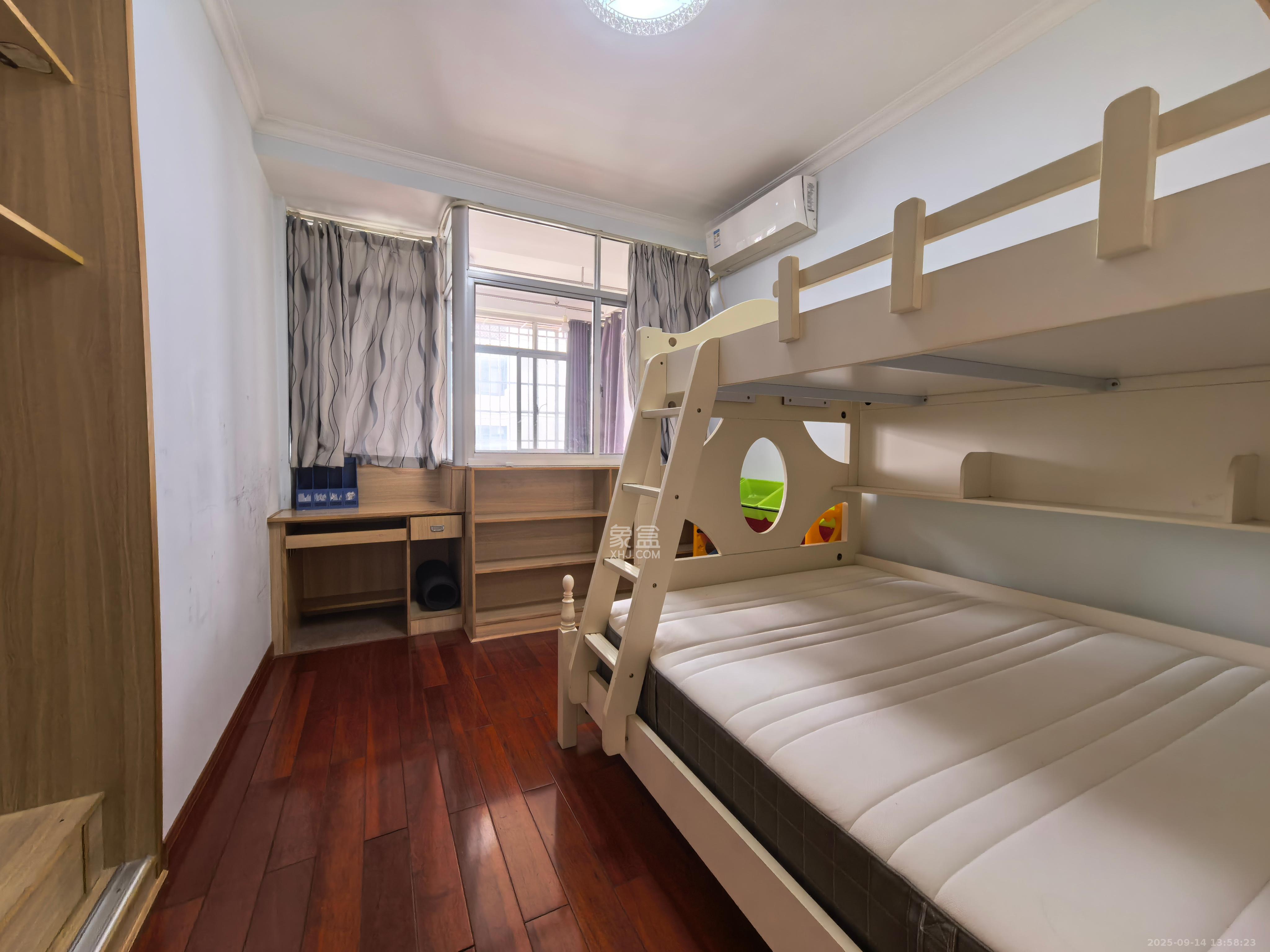 滨河小区 3室2厅1卫 2000.0元/月 滨河小区 3室2厅1卫 2000.0元/月室内图