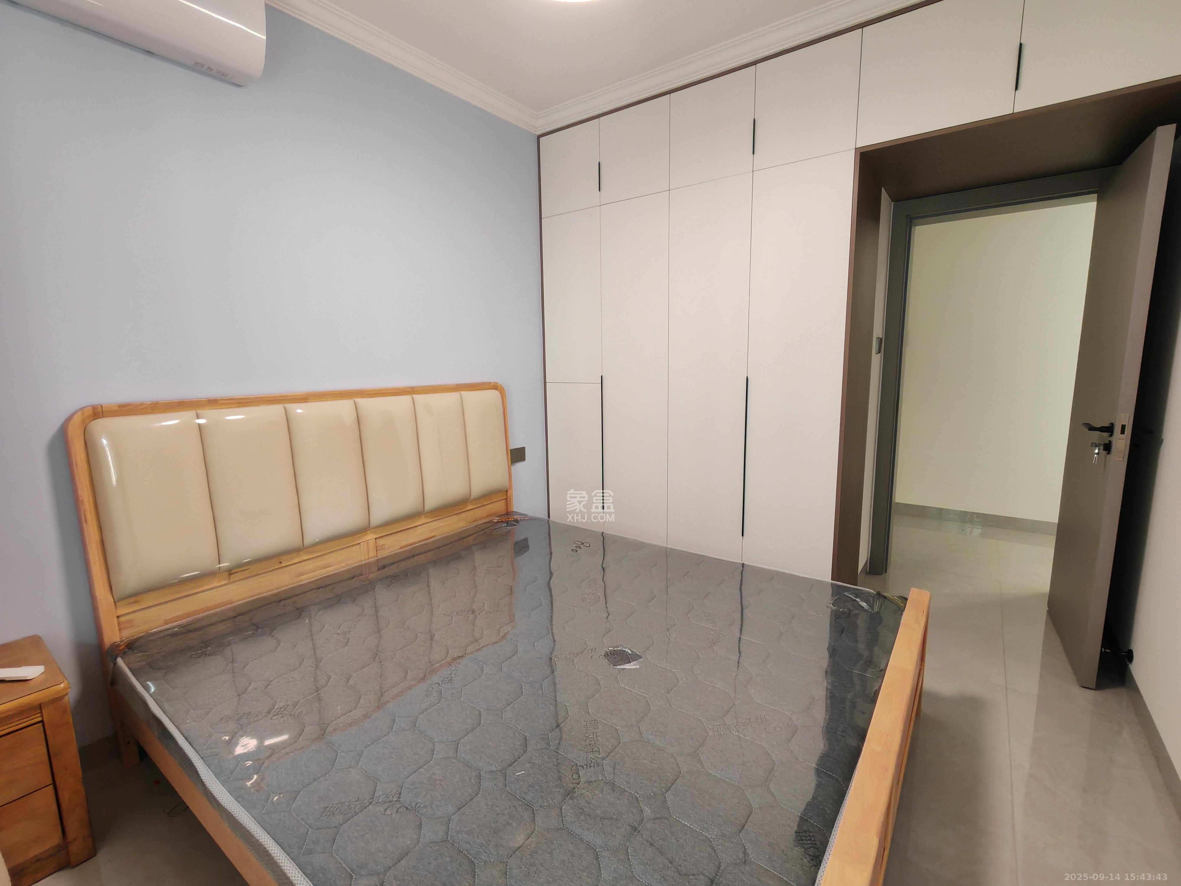 中梁星都荟 4室2厅2卫 2680.0元/月 中梁星都荟 4室2厅2卫 2680.0元/月室内图