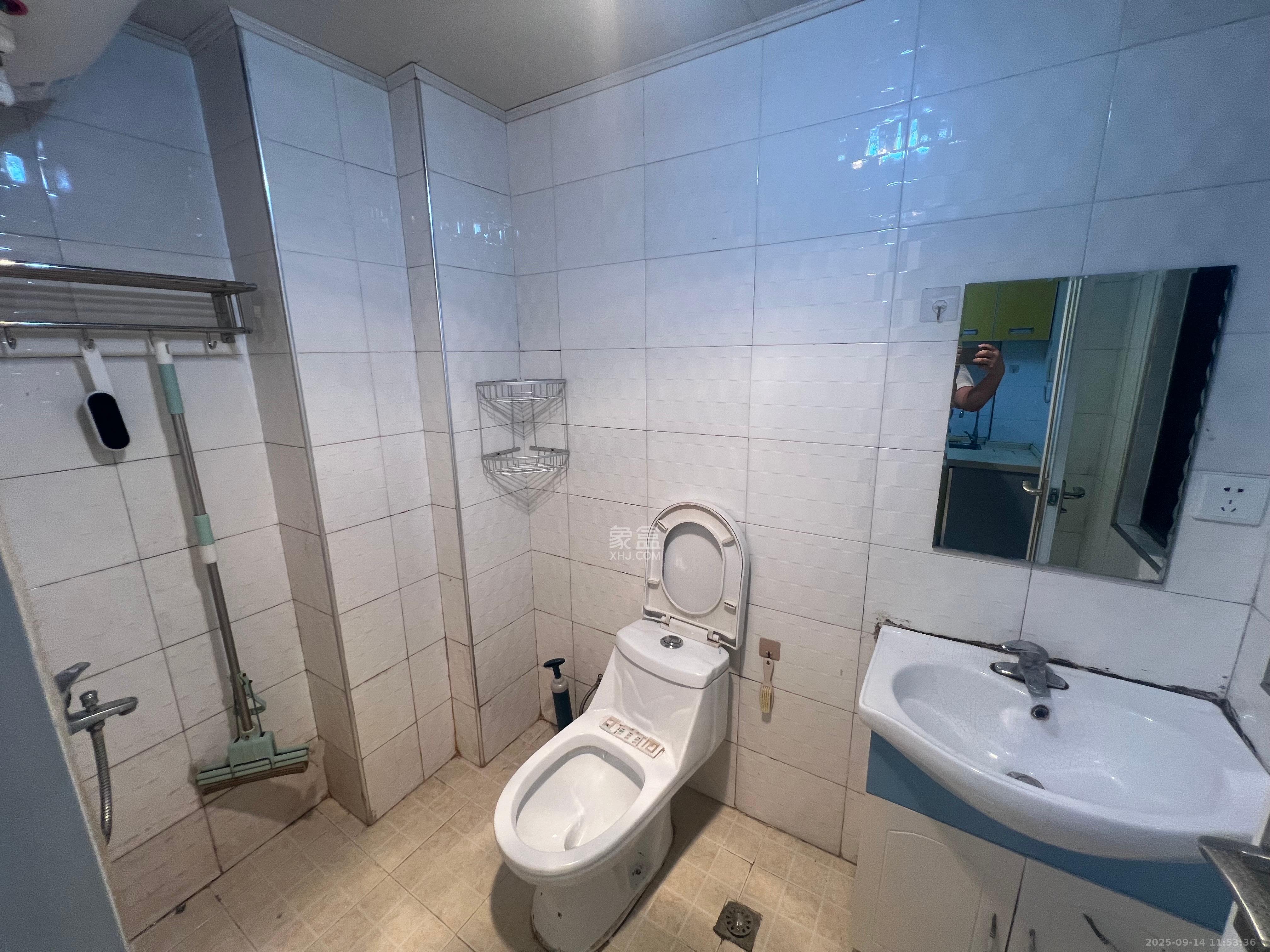 和庄  1室0厅1卫    1100.0元/月室内图