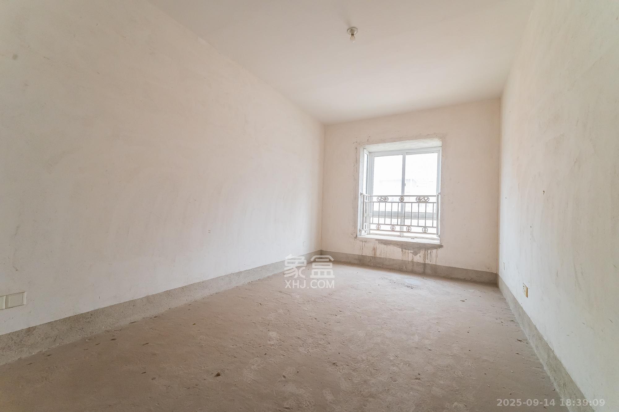 陶然居  4室2厅2卫    162.0万其他