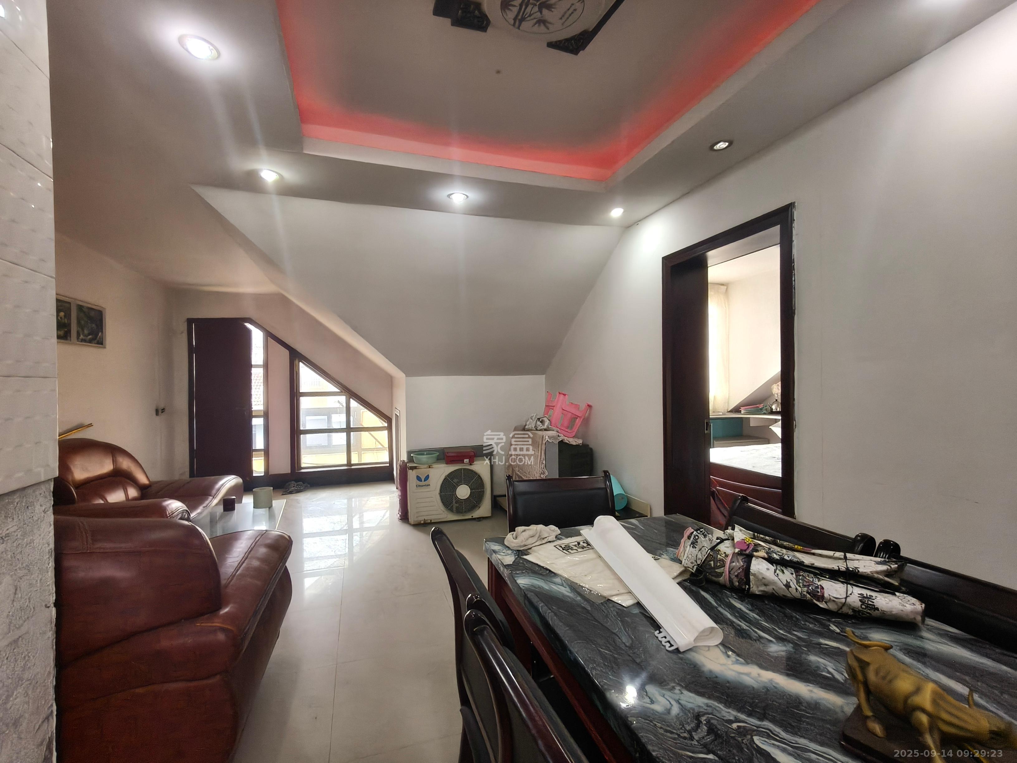 锦湘国际星城二期（锦雅苑）  2室2厅1卫    2000.0元/月室内图