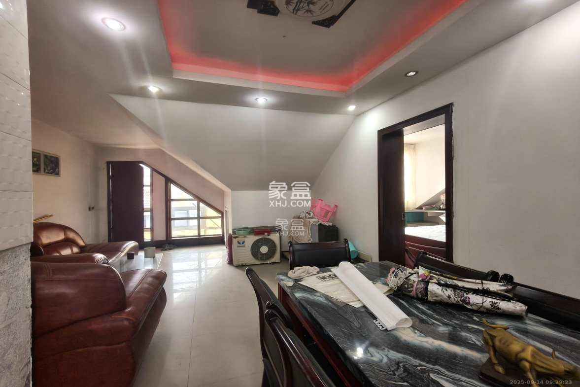 锦湘国际星城二期(锦雅苑)  2室2厅1卫    2000.0元/月 锦湘国际星城二期(锦雅苑)  2室2厅1卫    2000.0元/月室内图