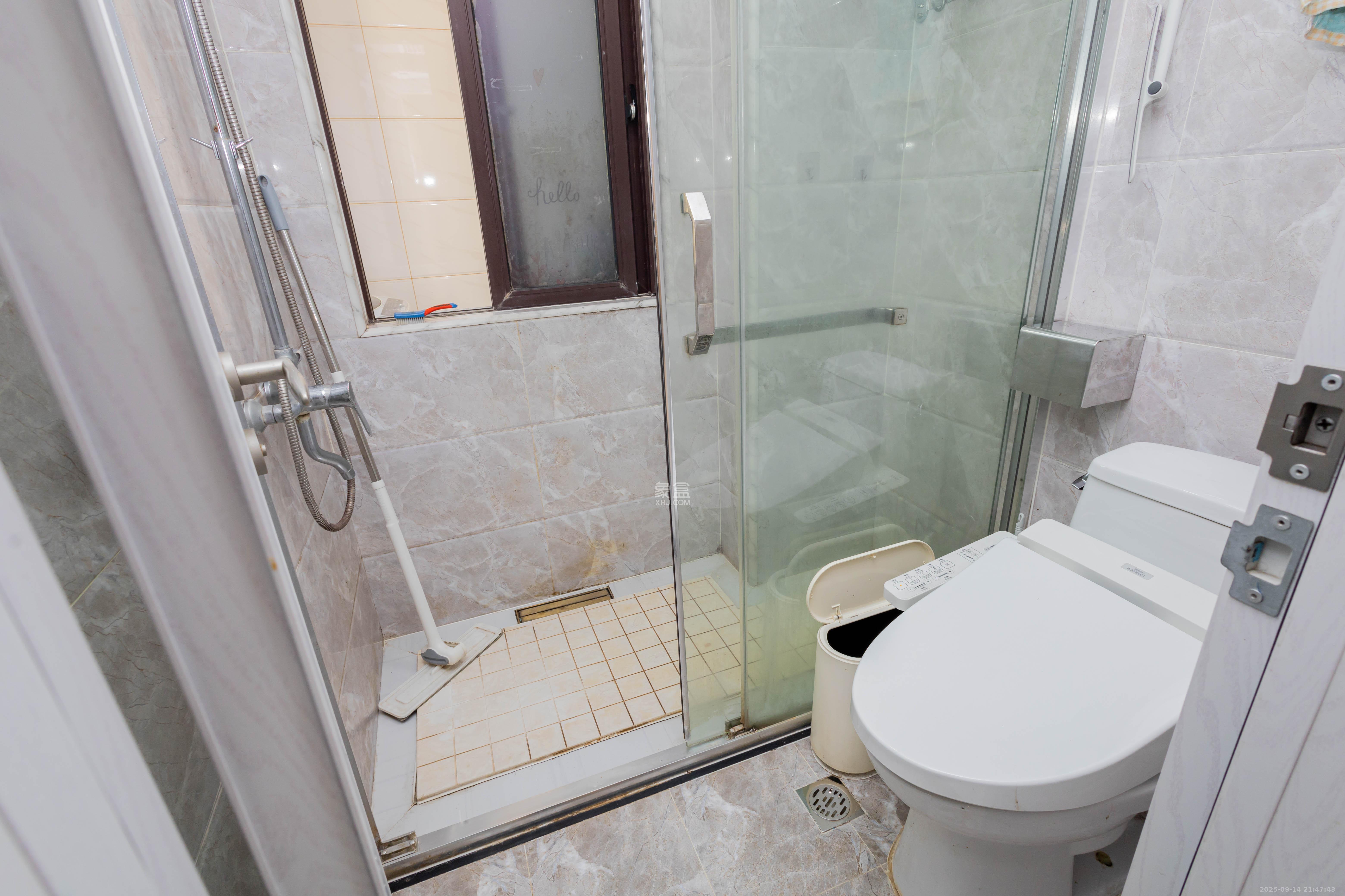 东方美地  3室2厅1卫    69.8万 东方美地  3室2厅1卫    69.8万卫生间