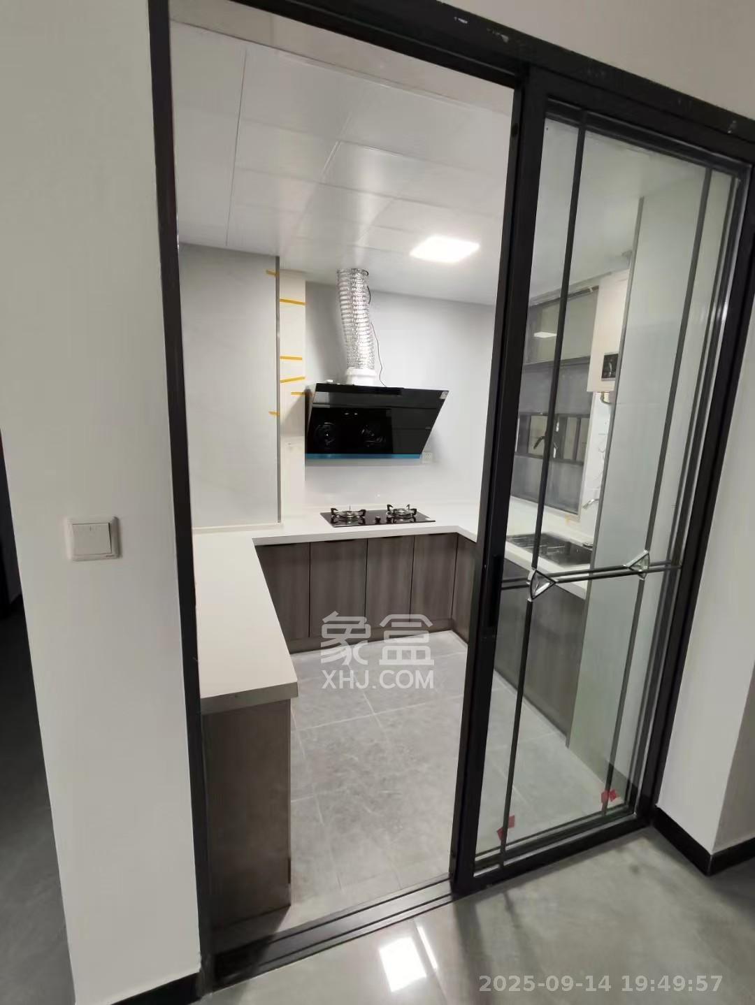 财汇新天地(财汇商务广场) 3室2厅2卫 2200.0元/月 财汇新天地(财汇商务广场) 3室2厅2卫 2200.0元/月室内图