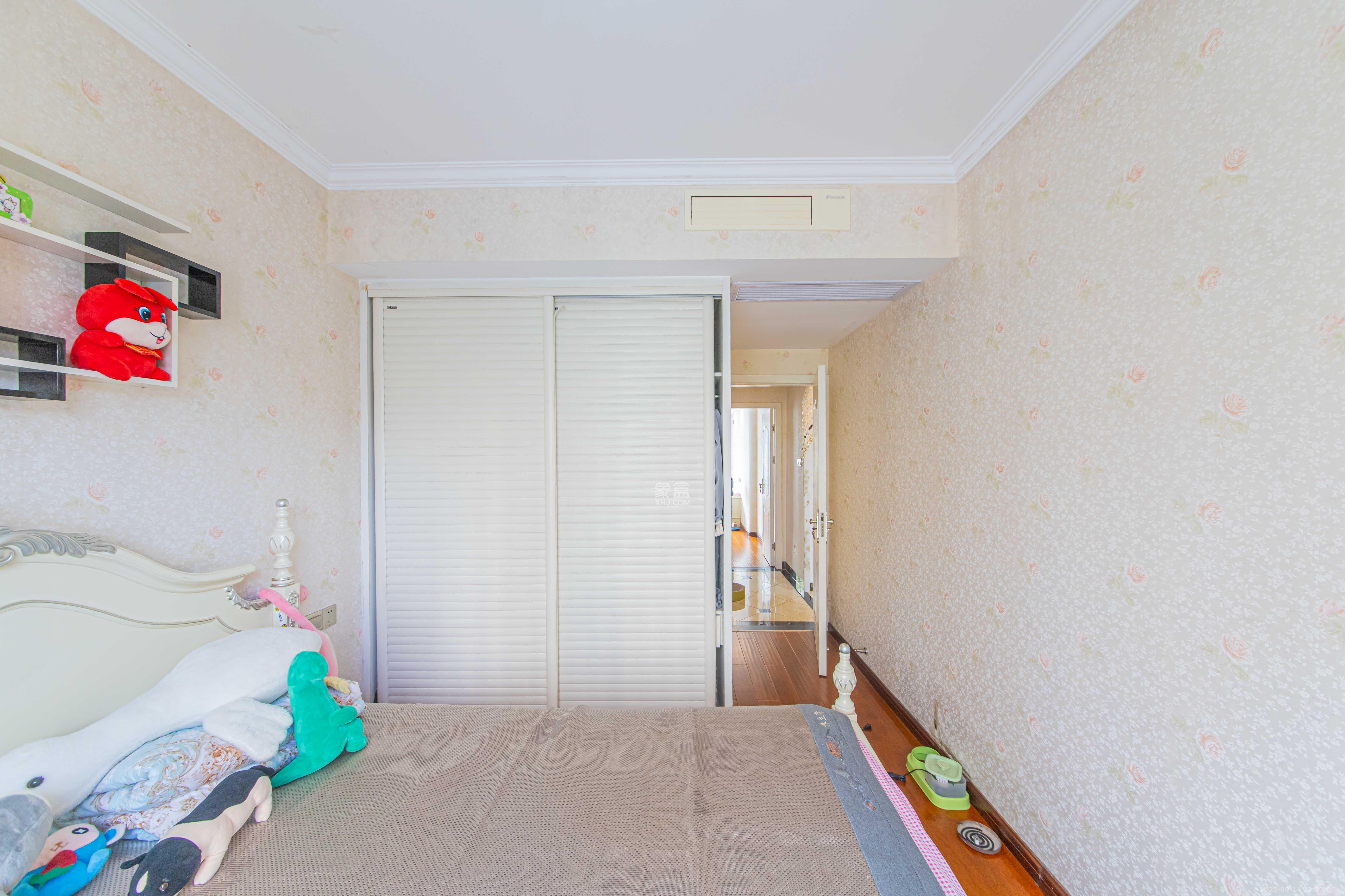 北辰中央公园A区 4室2厅1卫 130.8万 北辰中央公园A区 4室2厅1卫 130.8万卧室