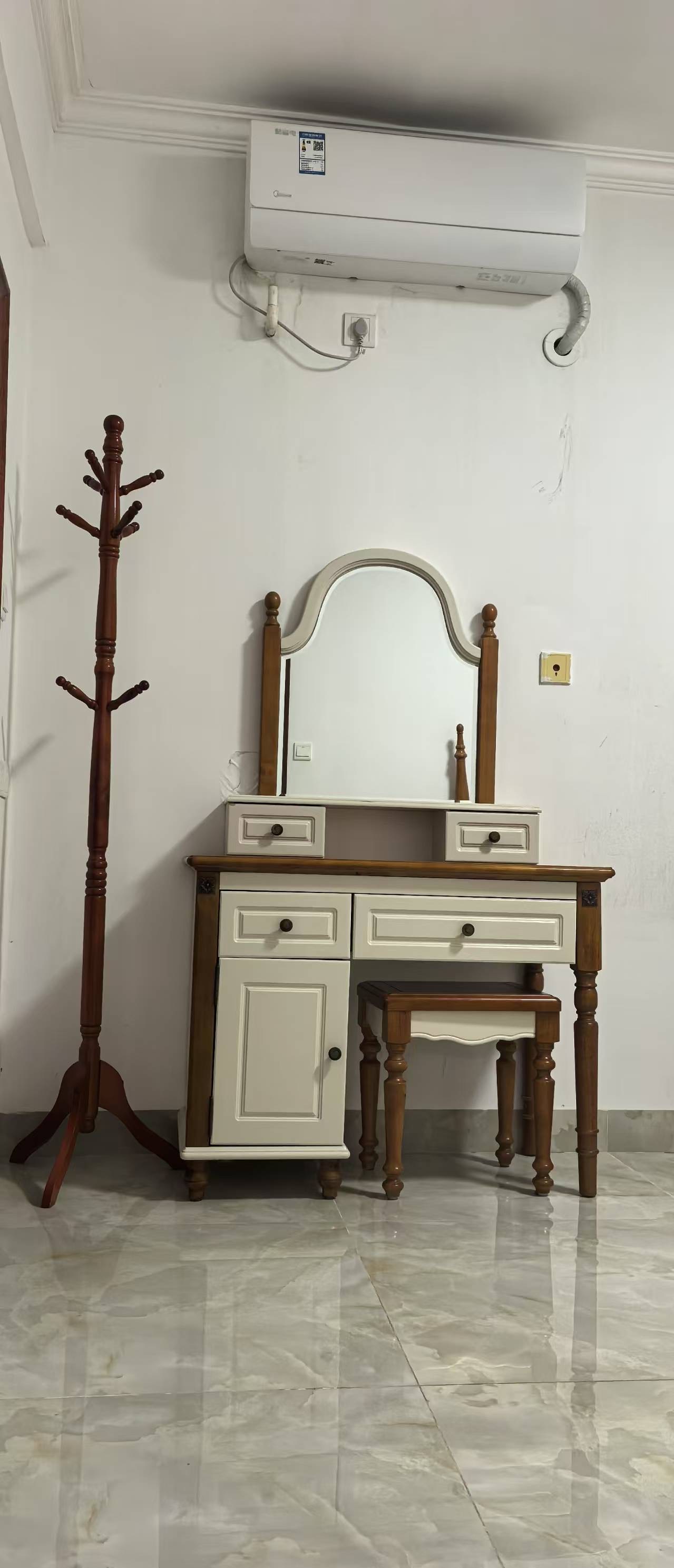 海阔天空-国瑞城二期(雅仕苑) 1室0厅0卫 4200.0元/月 海阔天空-国瑞城二期(雅仕苑) 1室0厅0卫 4200.0元/月室内图