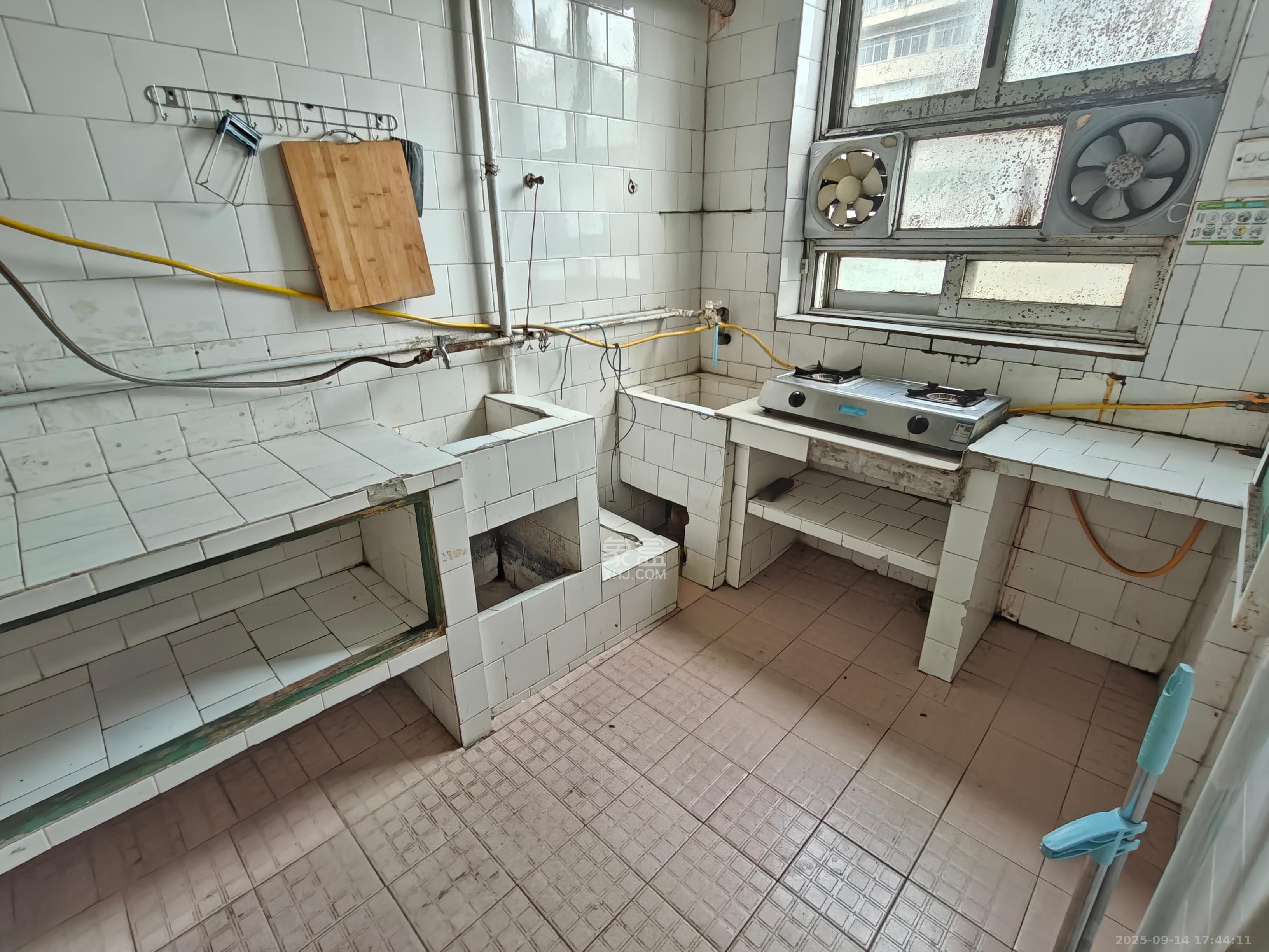 物资厅宿舍（五一大道）  2室1厅1卫    2200.0元/月室内图