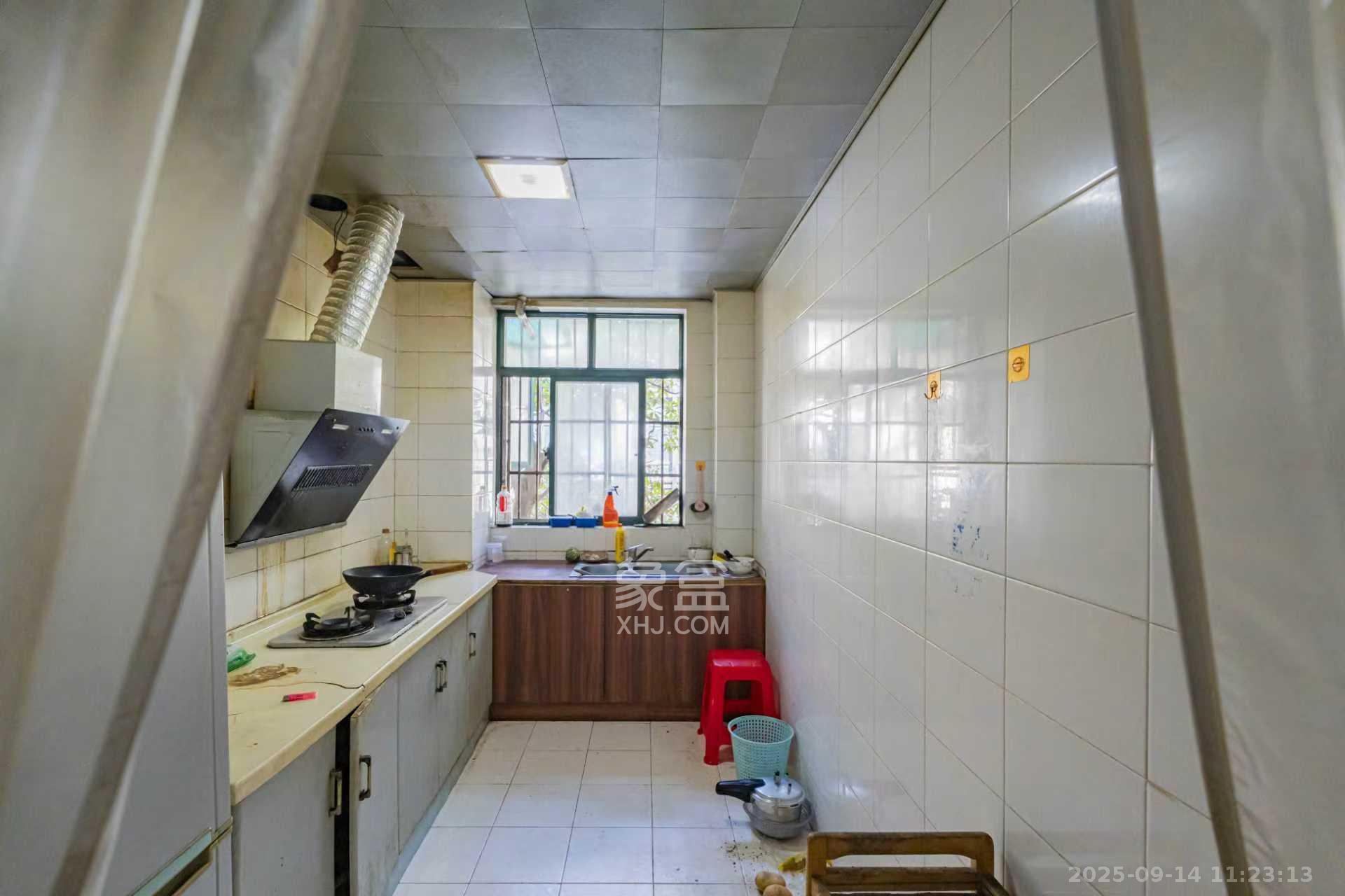 四季阳光花城 4室2厅2卫 3900.0元/月 四季阳光花城 4室2厅2卫 3900.0元/月室内图