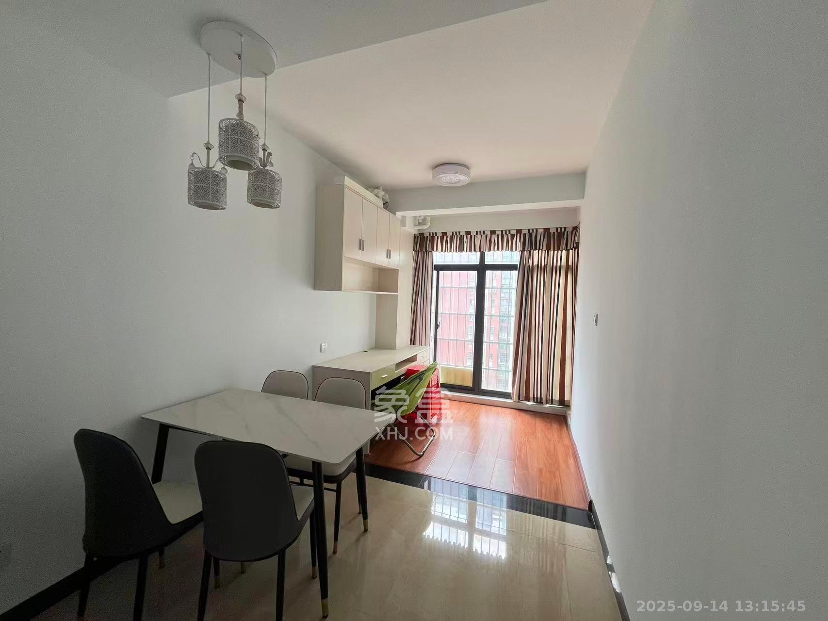 印山蓝色海岸 2室2厅1卫 2000.0元/月 印山蓝色海岸 2室2厅1卫 2000.0元/月室内图