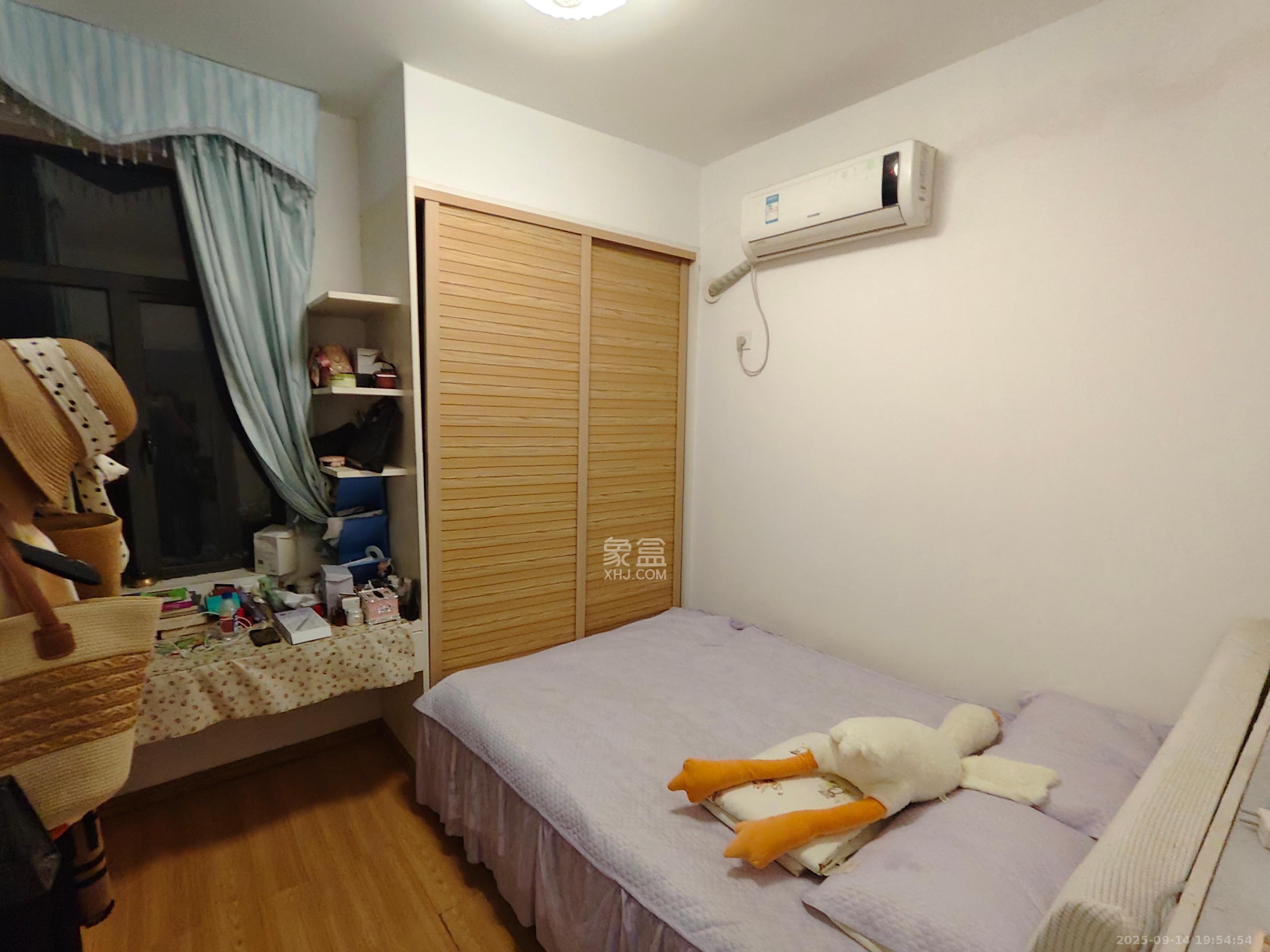 兴威帕克水岸 3室2厅1卫 2200.0元/月 兴威帕克水岸 3室2厅1卫 2200.0元/月室内图