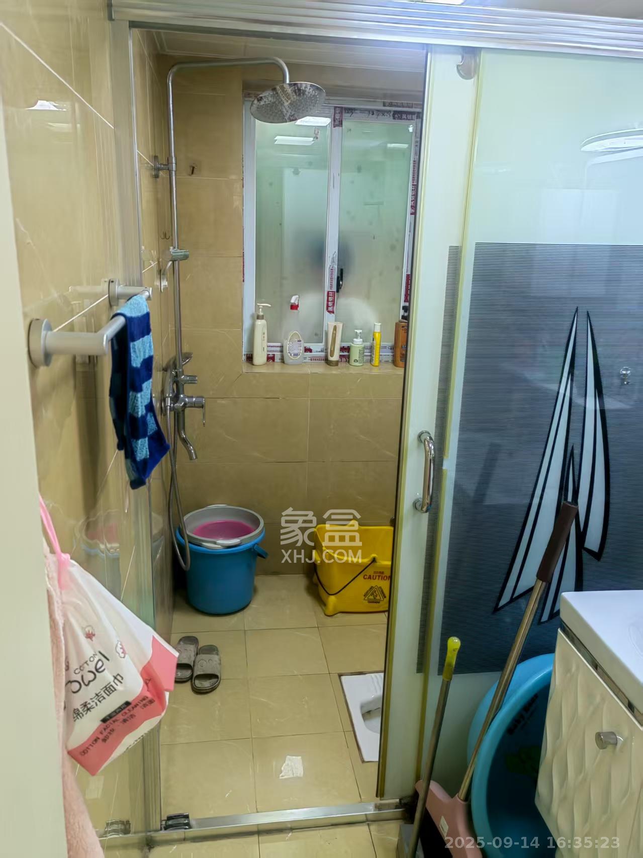 秀峰景园（领秀峰）  3室2厅1卫    2000.0元/月室内图