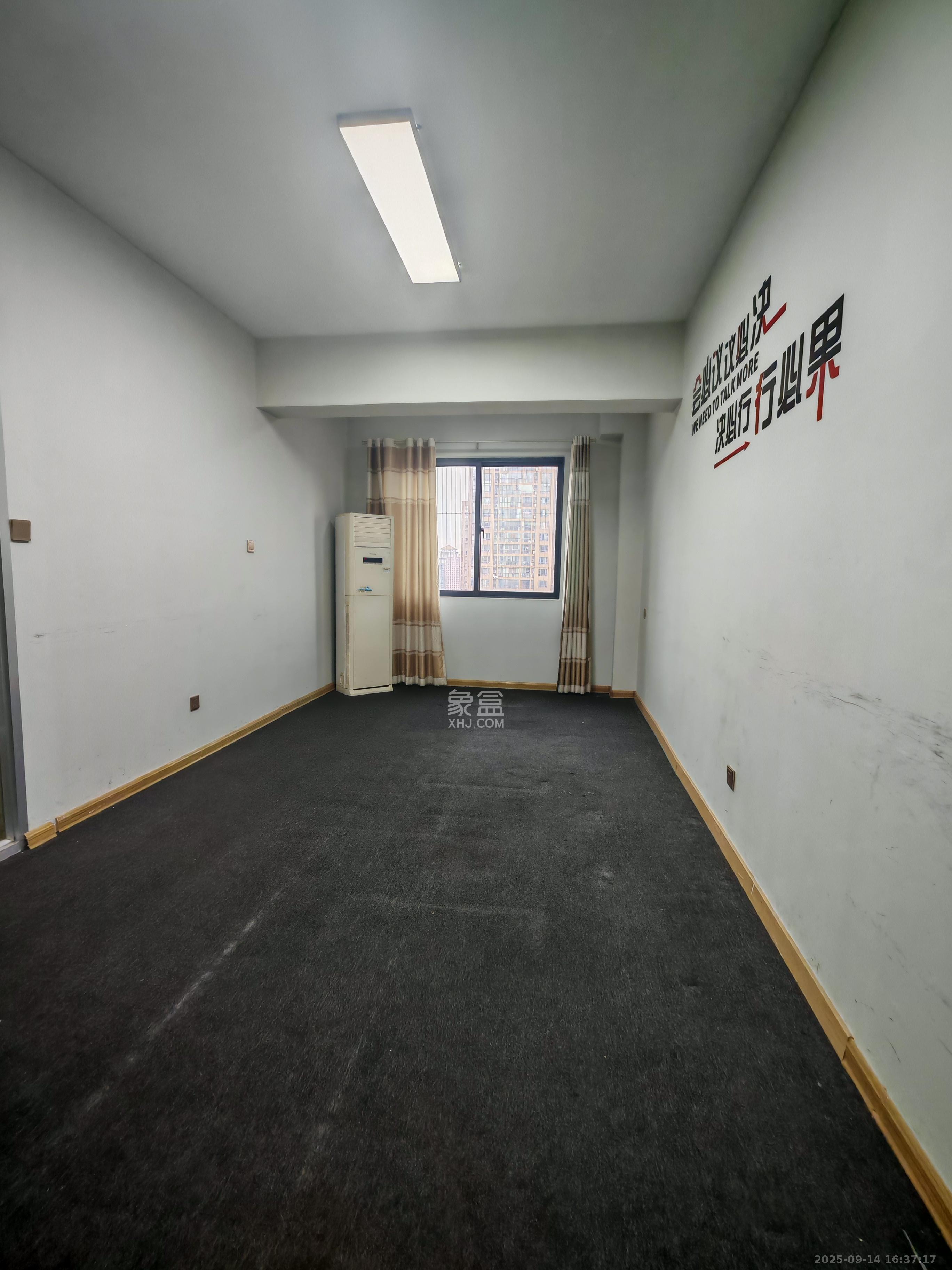 阳光锦城 1室1厅1卫 1300.0元/月 阳光锦城 1室1厅1卫 1300.0元/月室内图