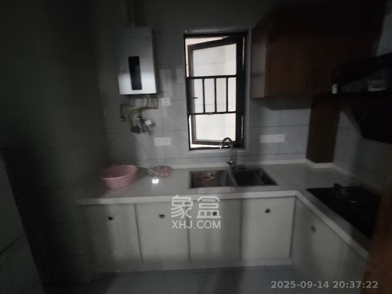 阳光城尚东湾愉景苑 3室2厅2卫 2100.0元/月 阳光城尚东湾愉景苑 3室2厅2卫 2100.0元/月室内图