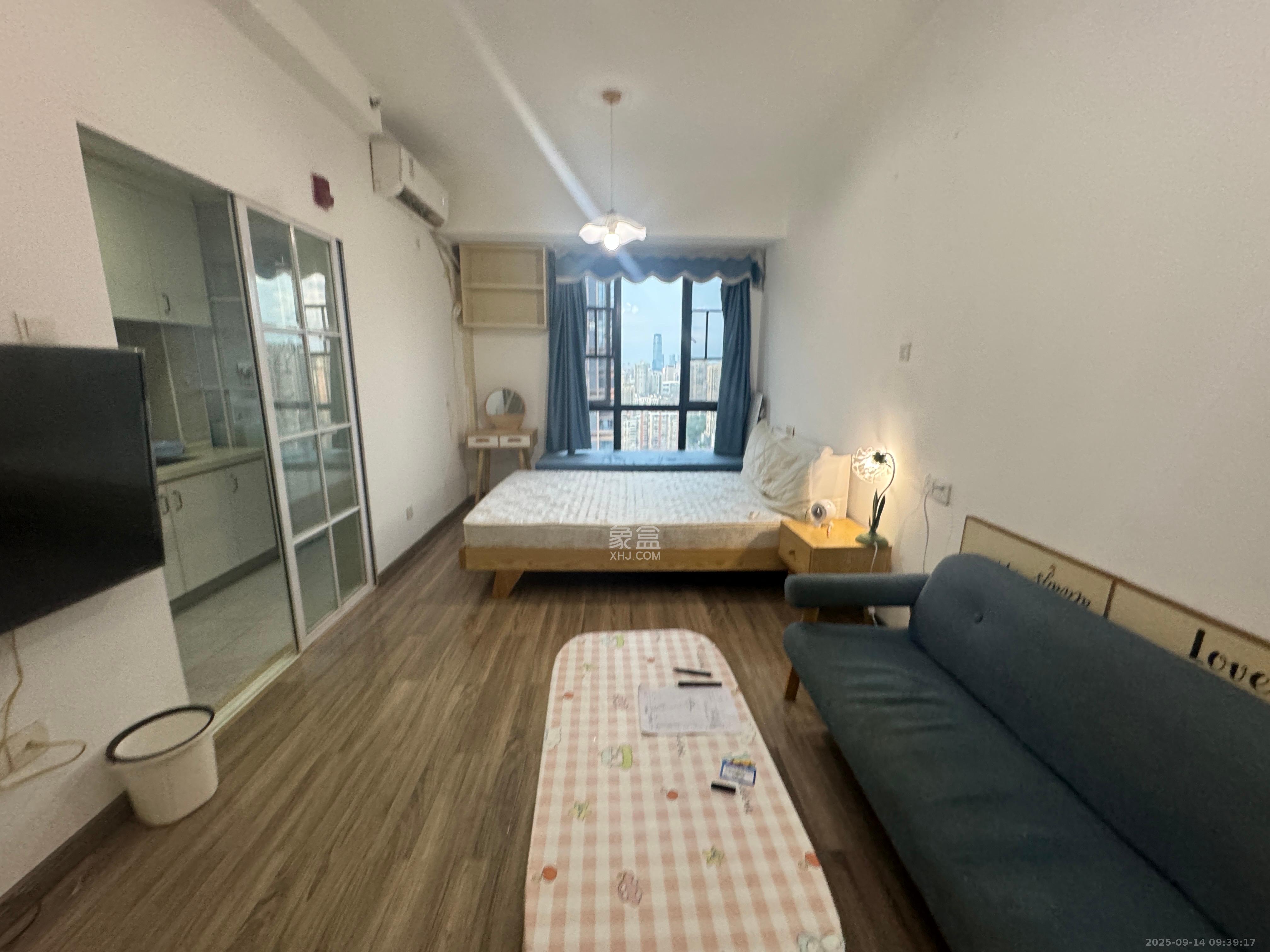 荣悦台 1室1厅1卫 1800.0元/月 荣悦台 1室1厅1卫 1800.0元/月室内图