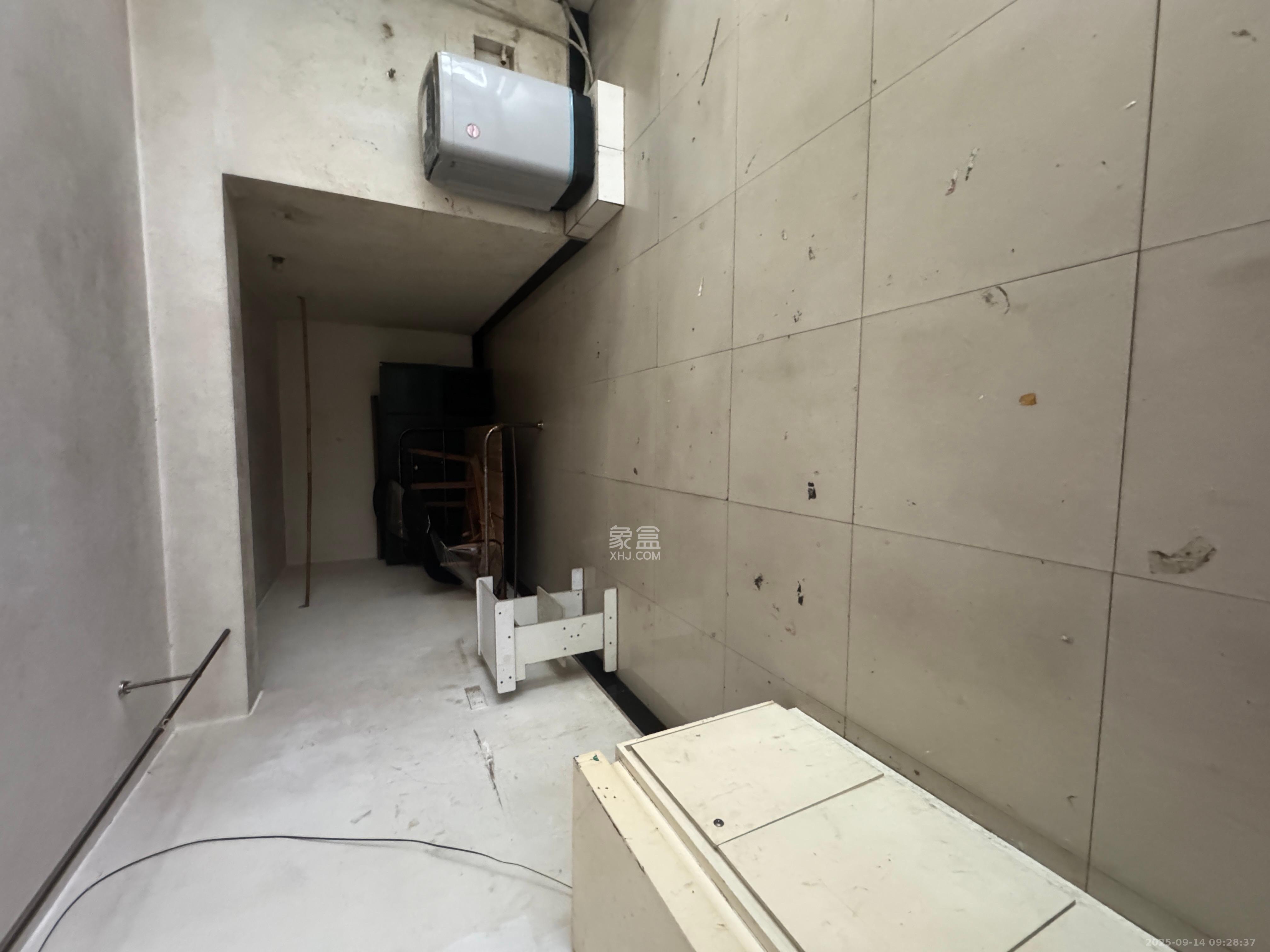 公交金盆小区  1室1厅1卫    800.0元/月室内图