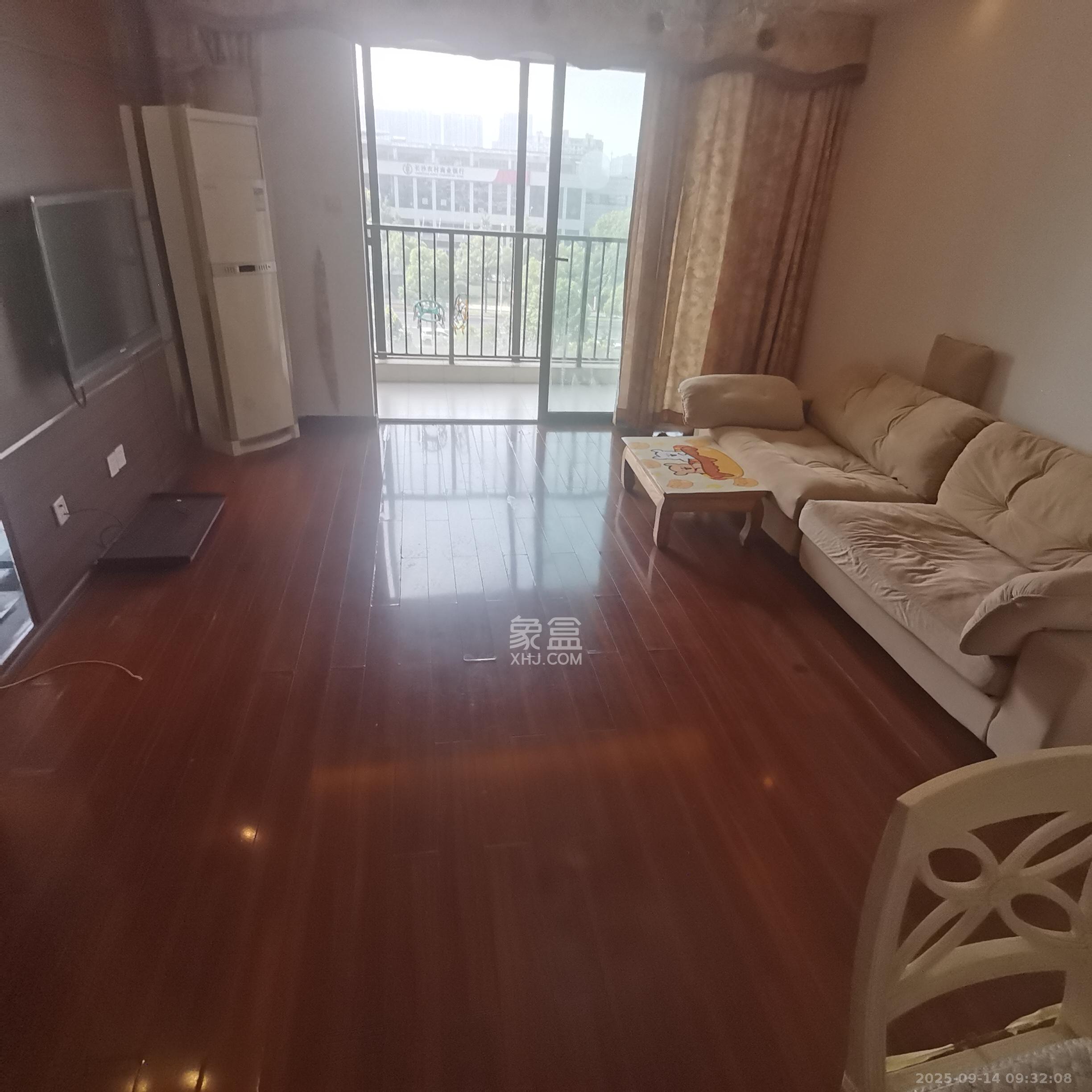 万科金域华府一期 3室2厅1卫 2200.0元/月 万科金域华府一期 3室2厅1卫 2200.0元/月室内图