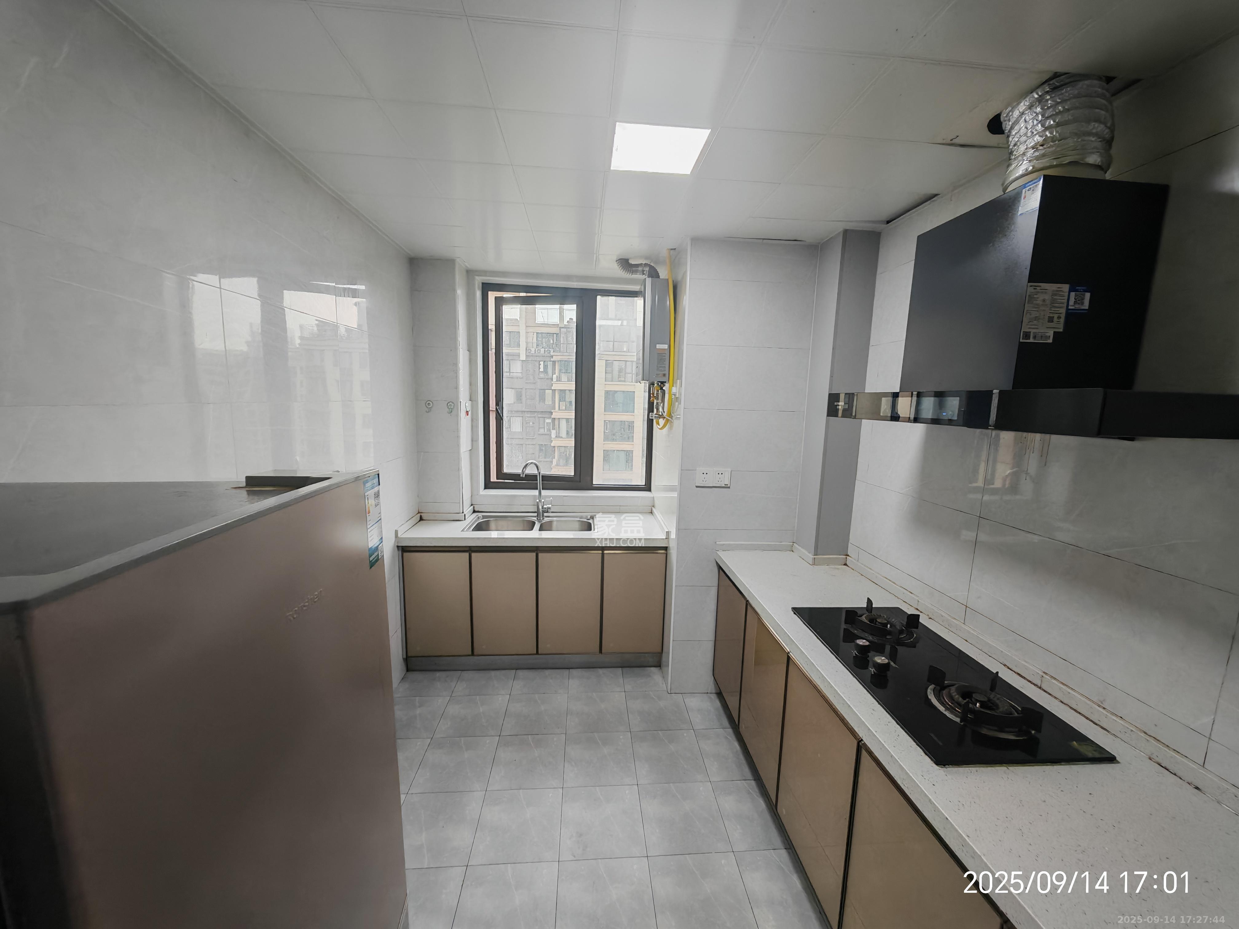 梅溪正荣府  4室2厅2卫    3400.0元/月室内图