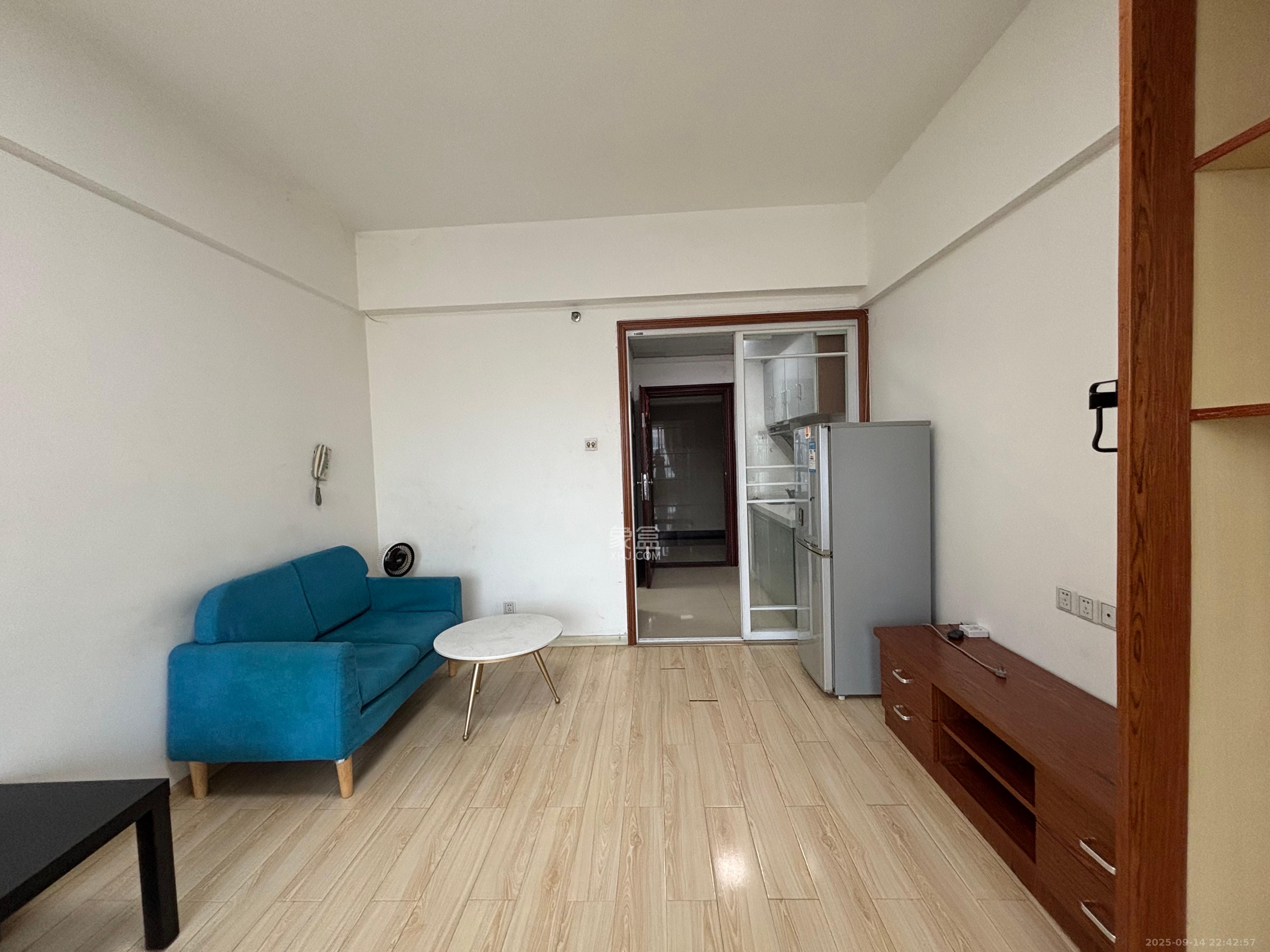 名富公寓 1室1厅1卫 1400.0元/月 名富公寓 1室1厅1卫 1400.0元/月室内图