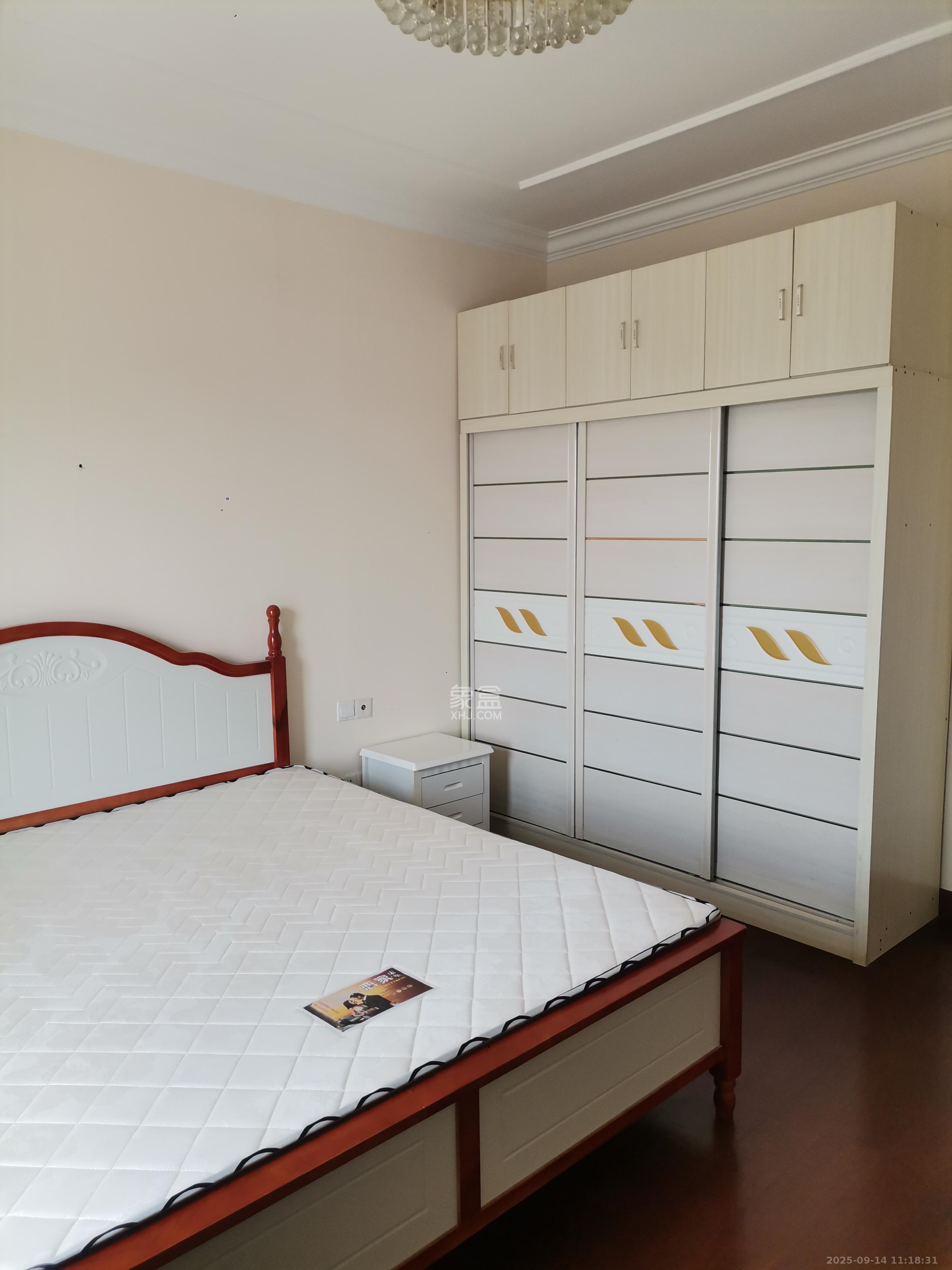 恒大御景半岛锦绣苑 3室2厅2卫 3300.0元/月 恒大御景半岛锦绣苑 3室2厅2卫 3300.0元/月室内图