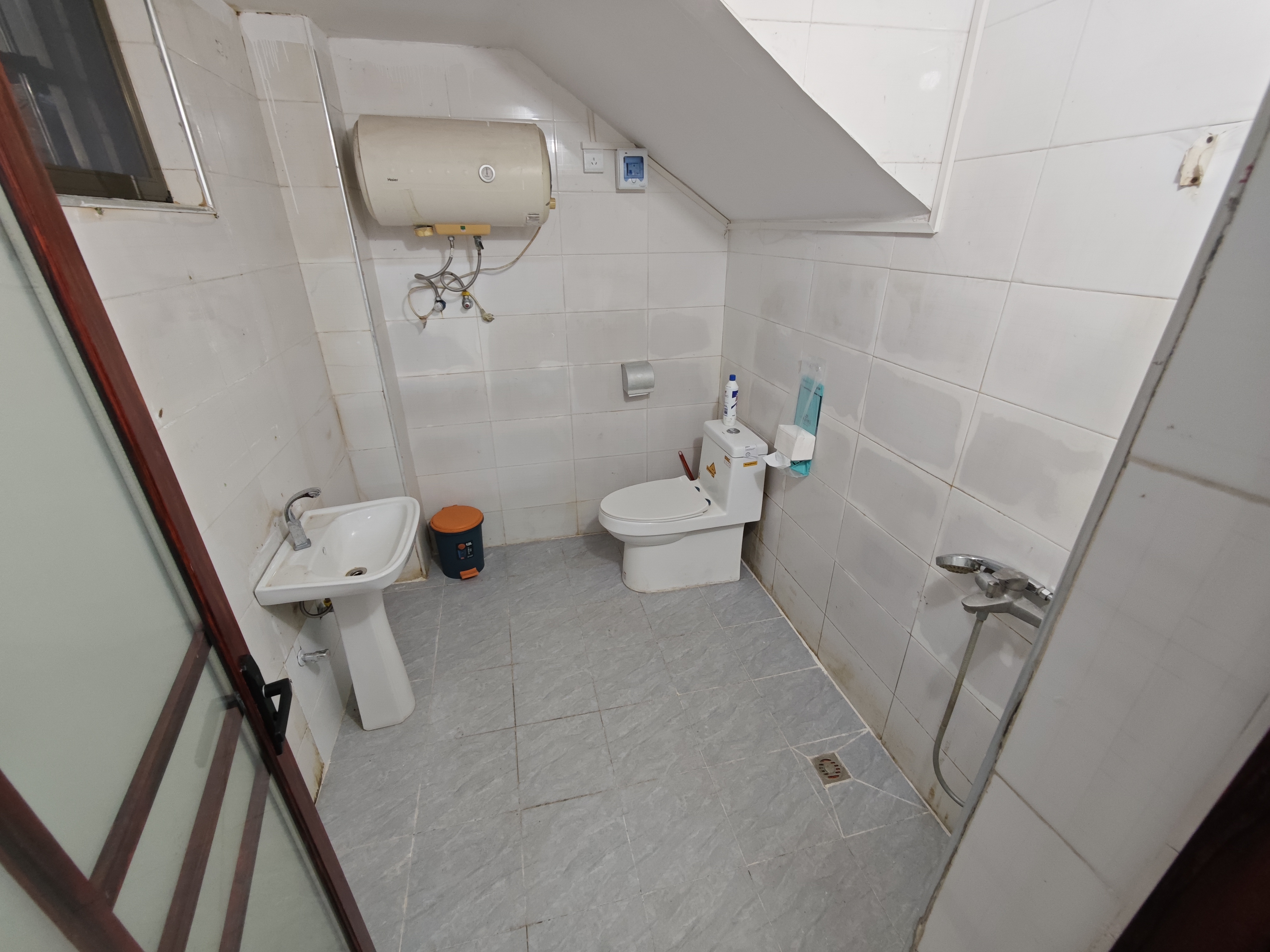 东头村独栋小院 6室2厅3卫 4000.0元/月 东头村独栋小院 6室2厅3卫 4000.0元/月室内图