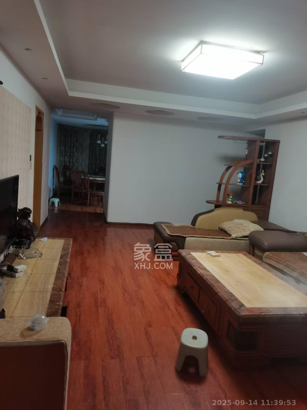 中建麓山和苑 3室2厅2卫 2200.0元/月 中建麓山和苑 3室2厅2卫 2200.0元/月室内图