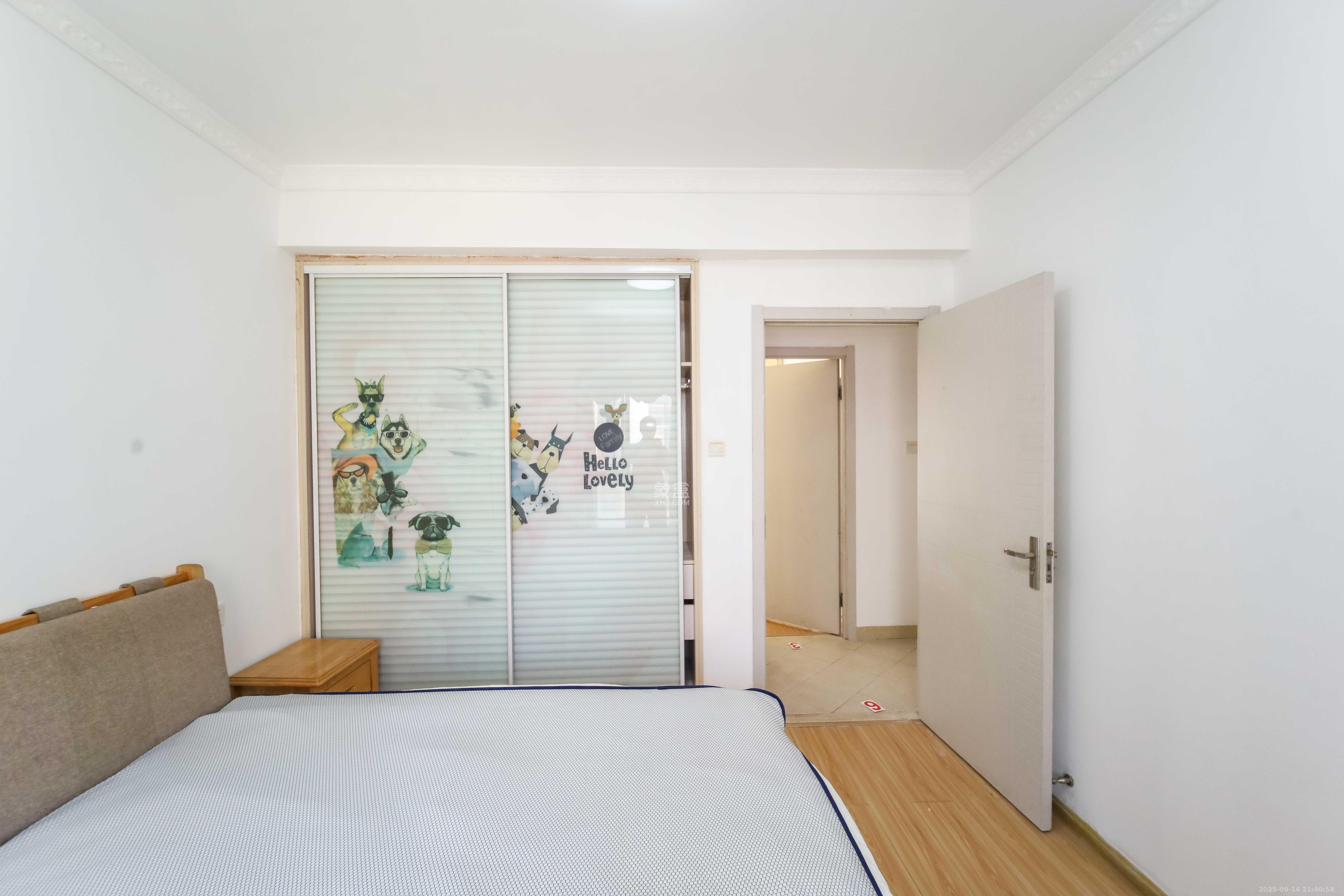 鸿基橄榄君庭  4室2厅2卫    96.0万 鸿基橄榄君庭  4室2厅2卫    96.0万卧室