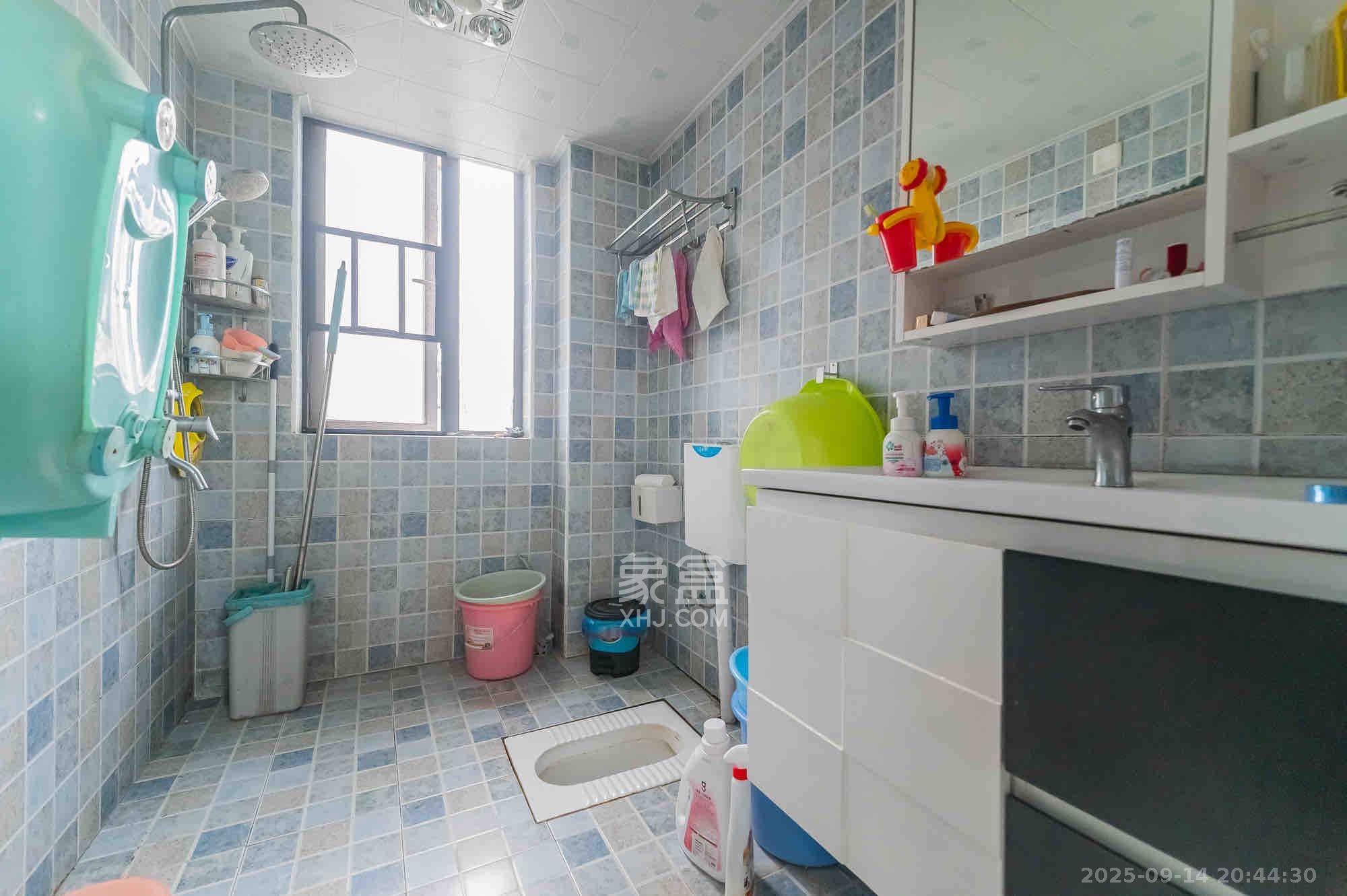 恒基凯旋门一二期  3室2厅1卫    1999.0元/月室内图