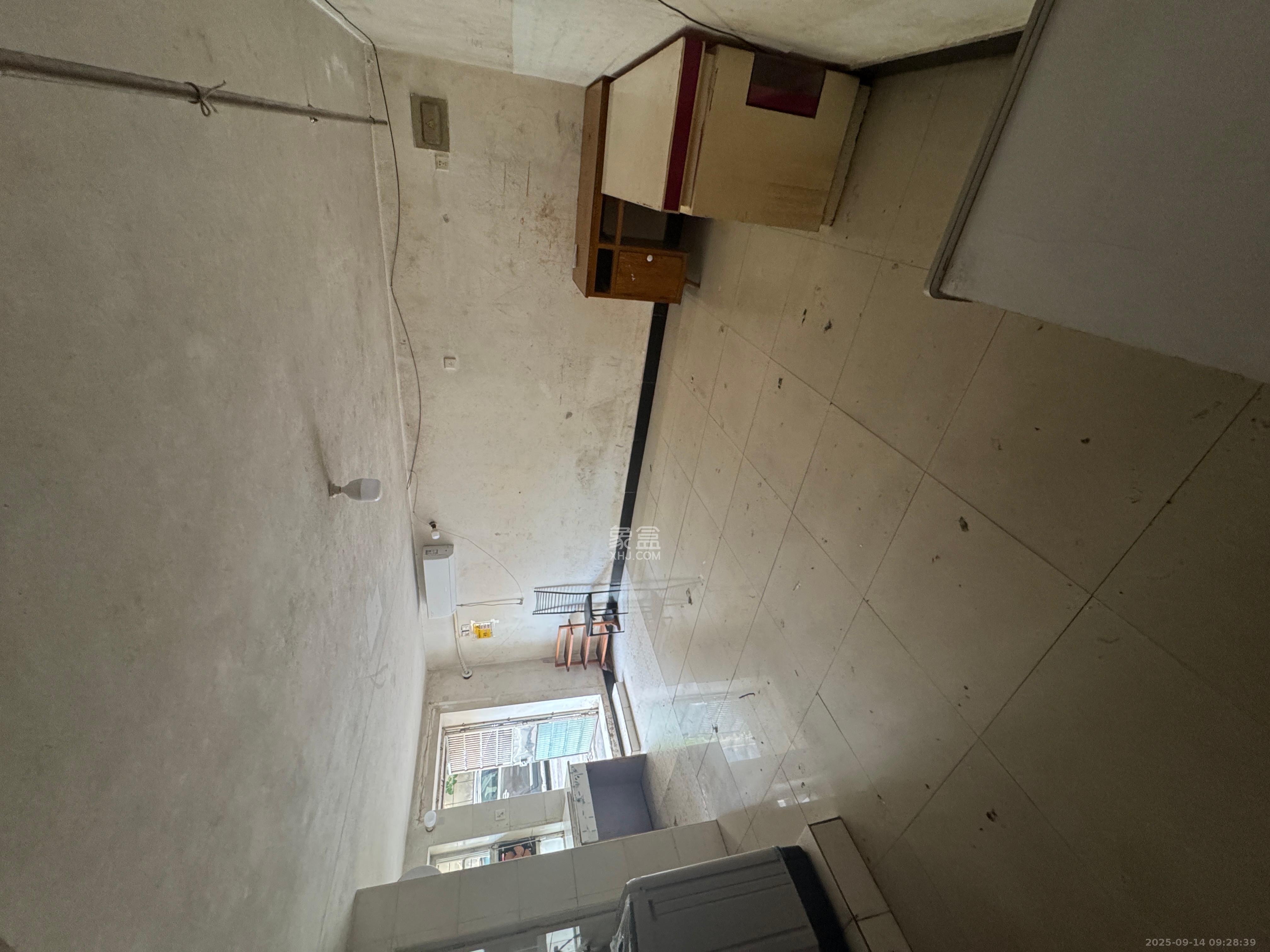 公交金盆小区  1室1厅1卫    800.0元/月室内图