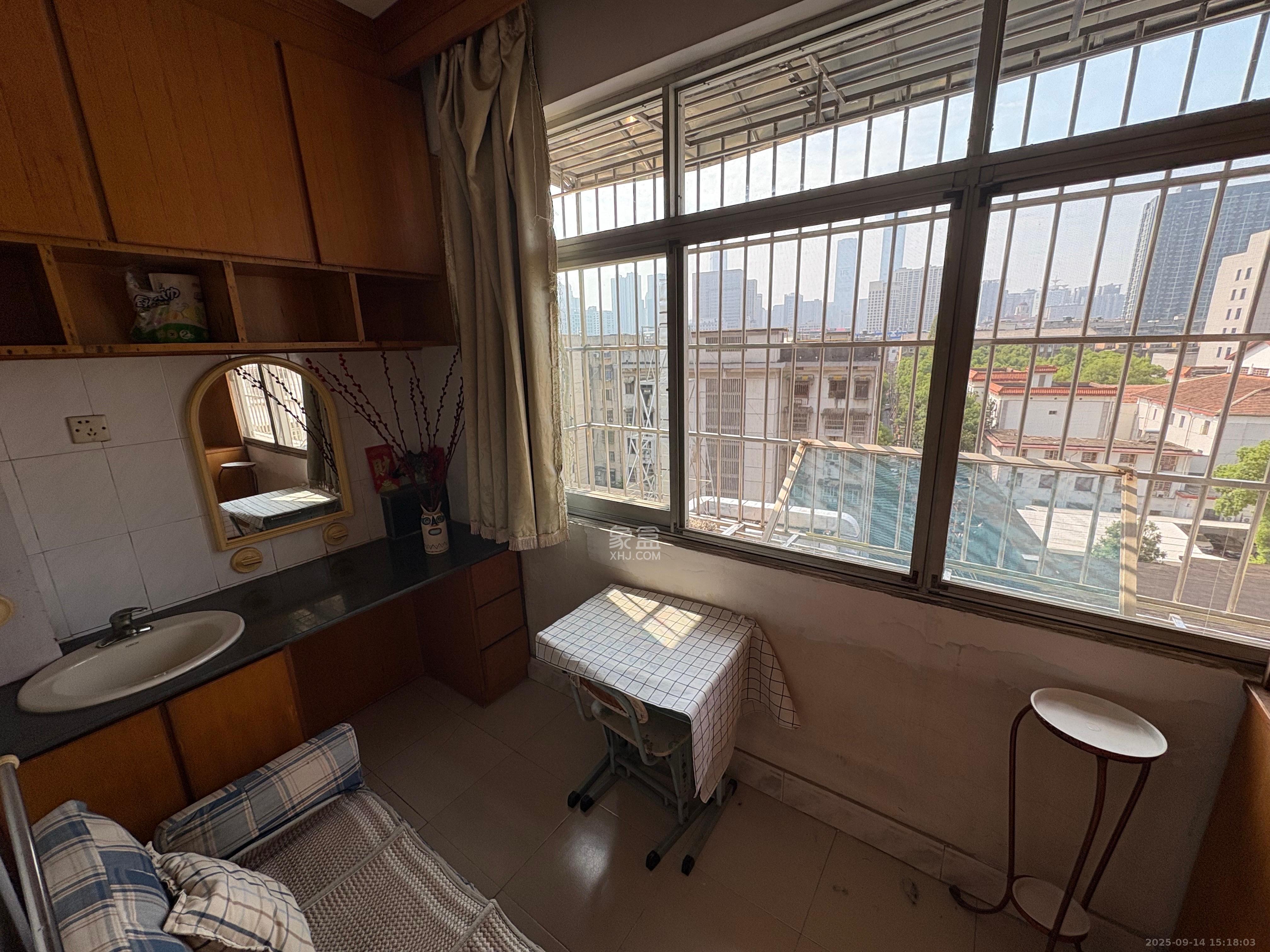 湘春路建行宿舍(佘家塘巷7号) 2室2厅1卫 1900.0元/月 湘春路建行宿舍(佘家塘巷7号) 2室2厅1卫 1900.0元/月室内图