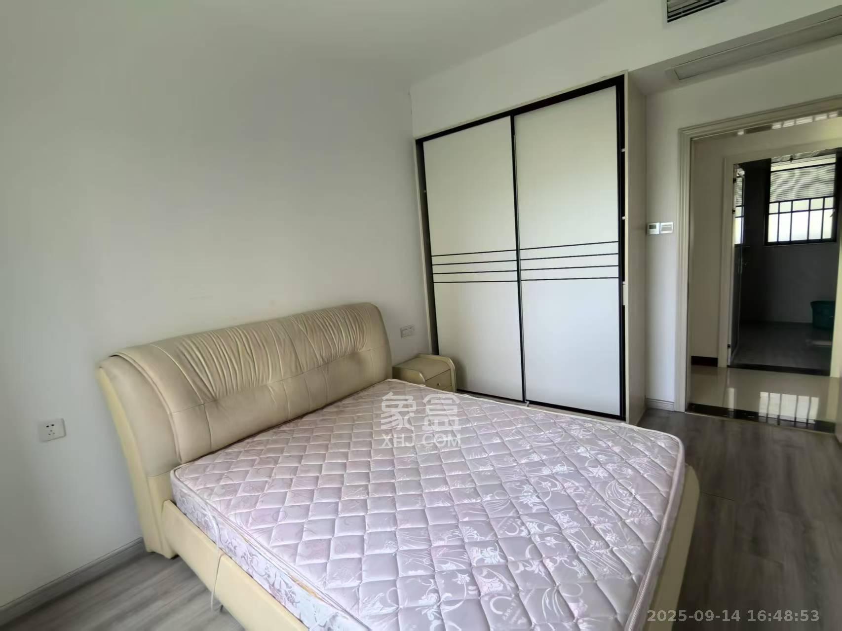 梅溪湖金茂湾 4室2厅2卫 2600.0元/月 梅溪湖金茂湾 4室2厅2卫 2600.0元/月室内图