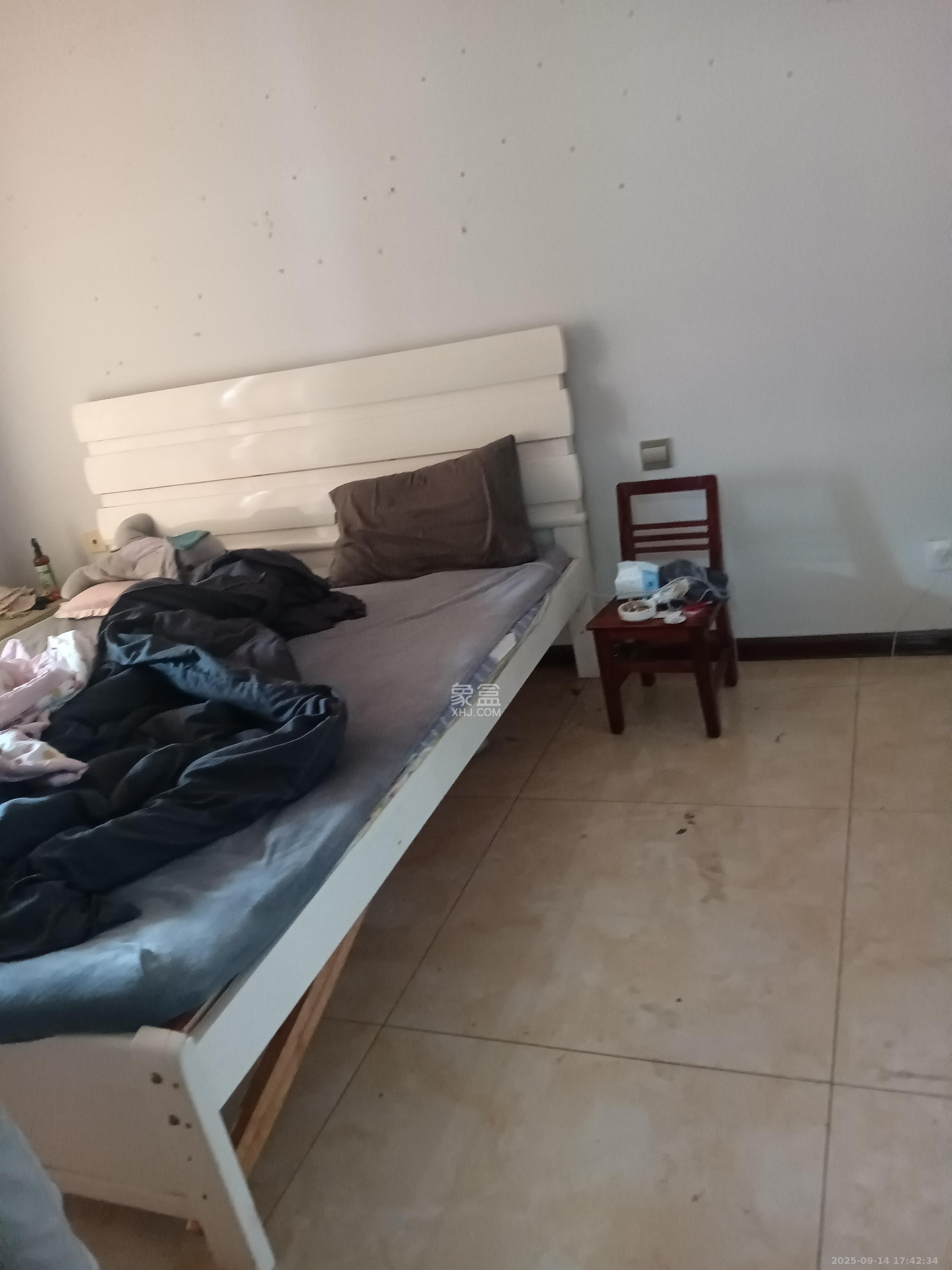 中南红领邦（红星嘉和苑）  3室2厅2卫    2300.0元/月室内图