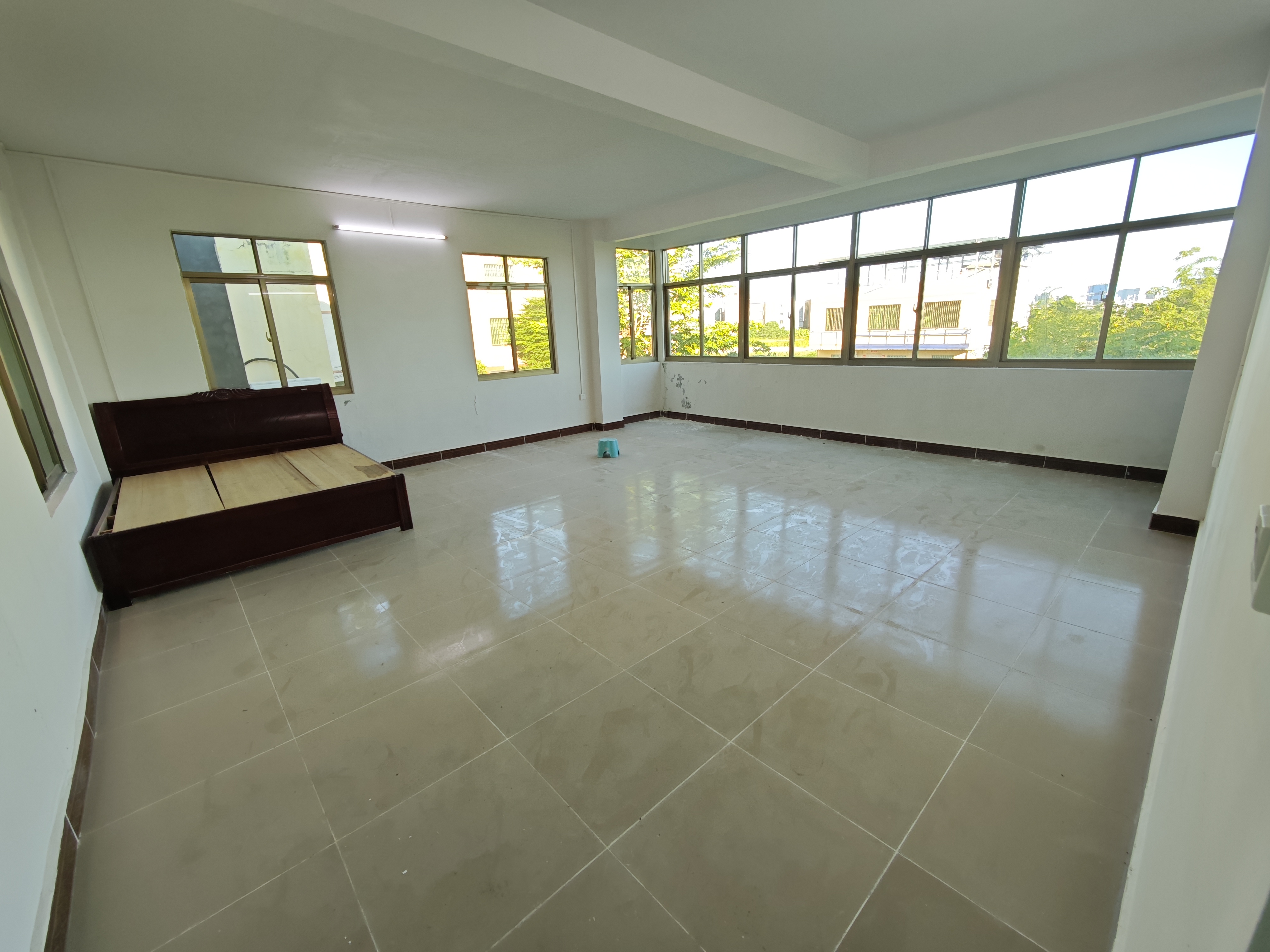 东头村独栋小院 6室2厅3卫 4000.0元/月 东头村独栋小院 6室2厅3卫 4000.0元/月室内图