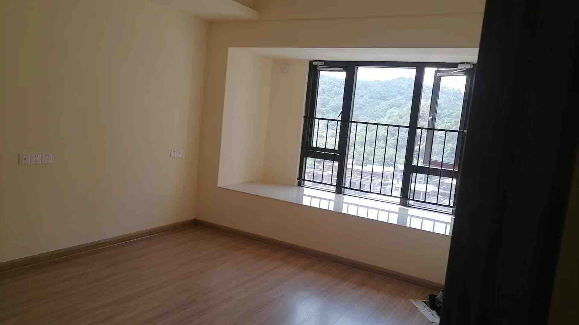 碧桂园翘楚棠 3室2厅2卫 90.0万 碧桂园翘楚棠 3室2厅2卫 90.0万客厅