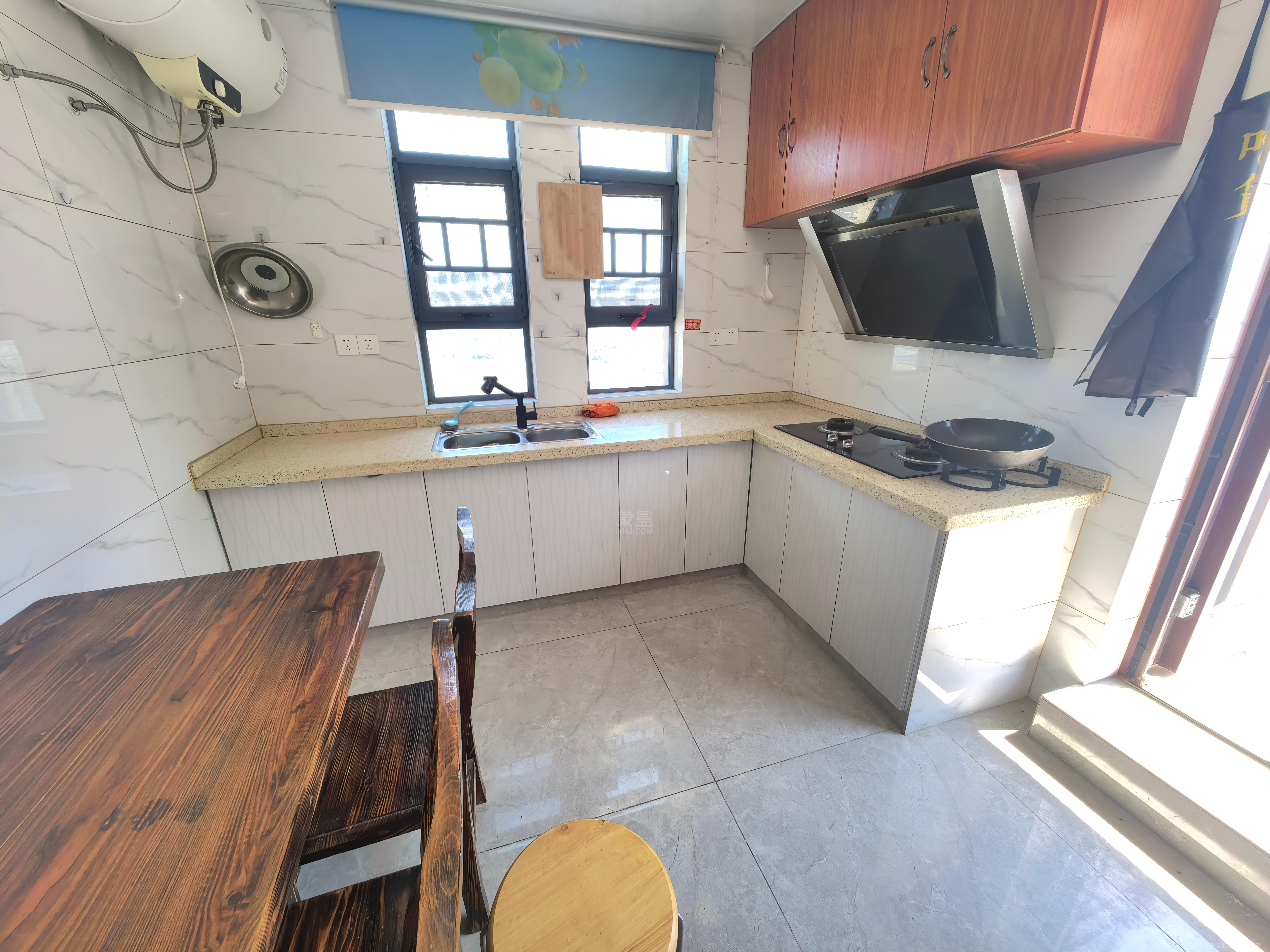 时代新城(翰林府) 1室1厅1卫 1100.0元/月 时代新城(翰林府) 1室1厅1卫 1100.0元/月室内图