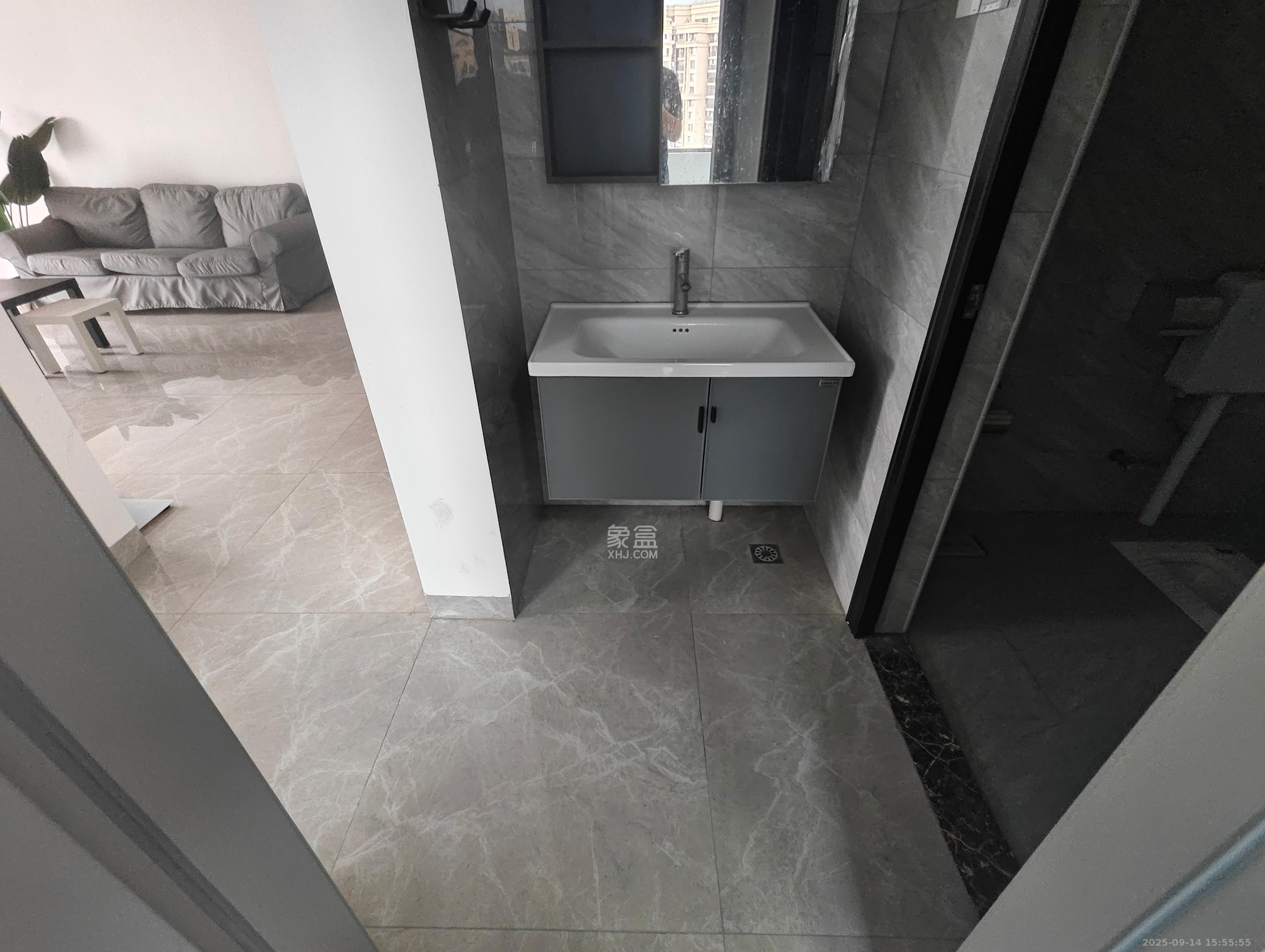 江山帝景雅典  3室2厅1卫    2300.0元/月室内图