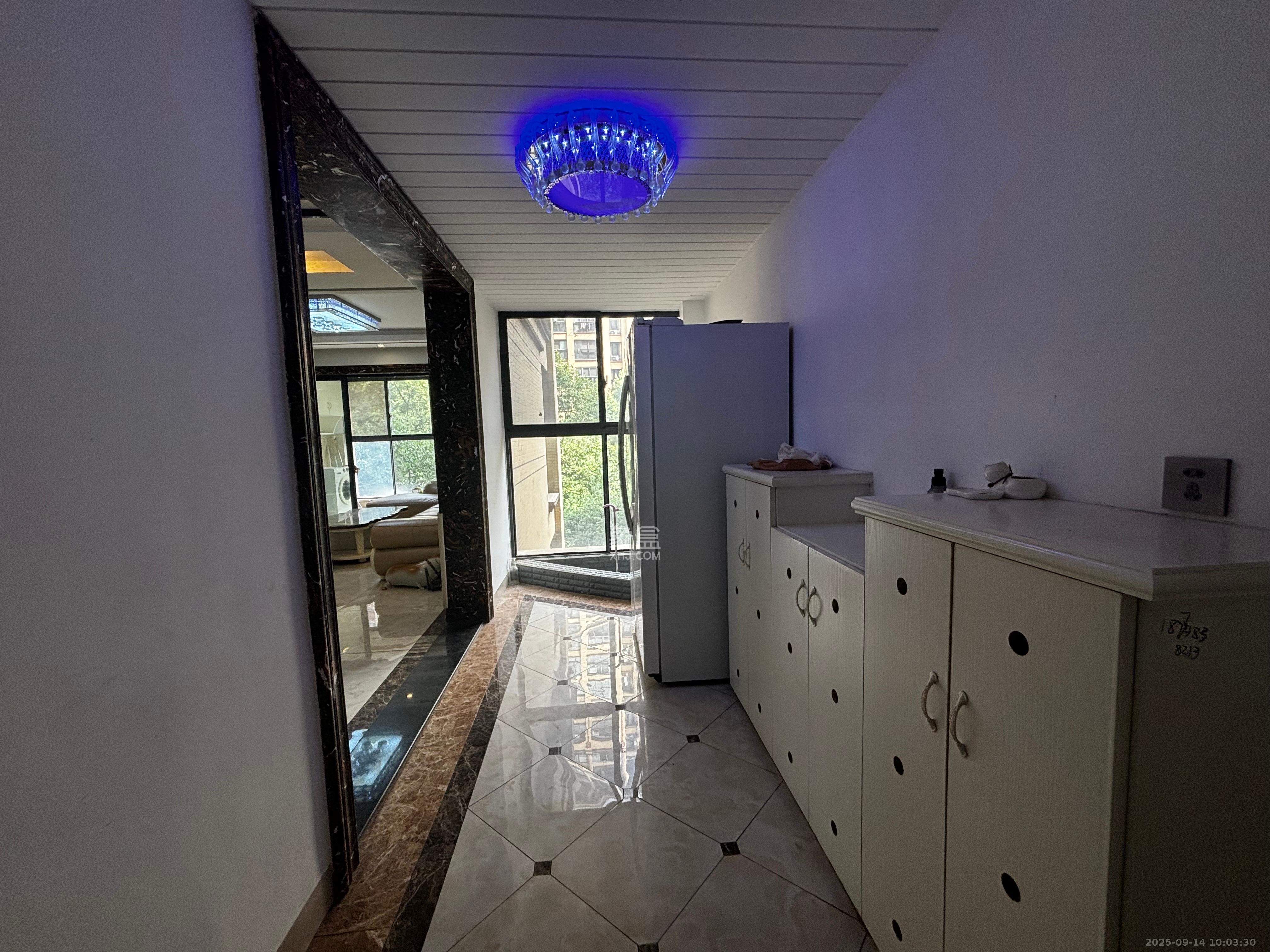 中建芙蓉嘉苑 3室2厅2卫 2300.0元/月 中建芙蓉嘉苑 3室2厅2卫 2300.0元/月室内图