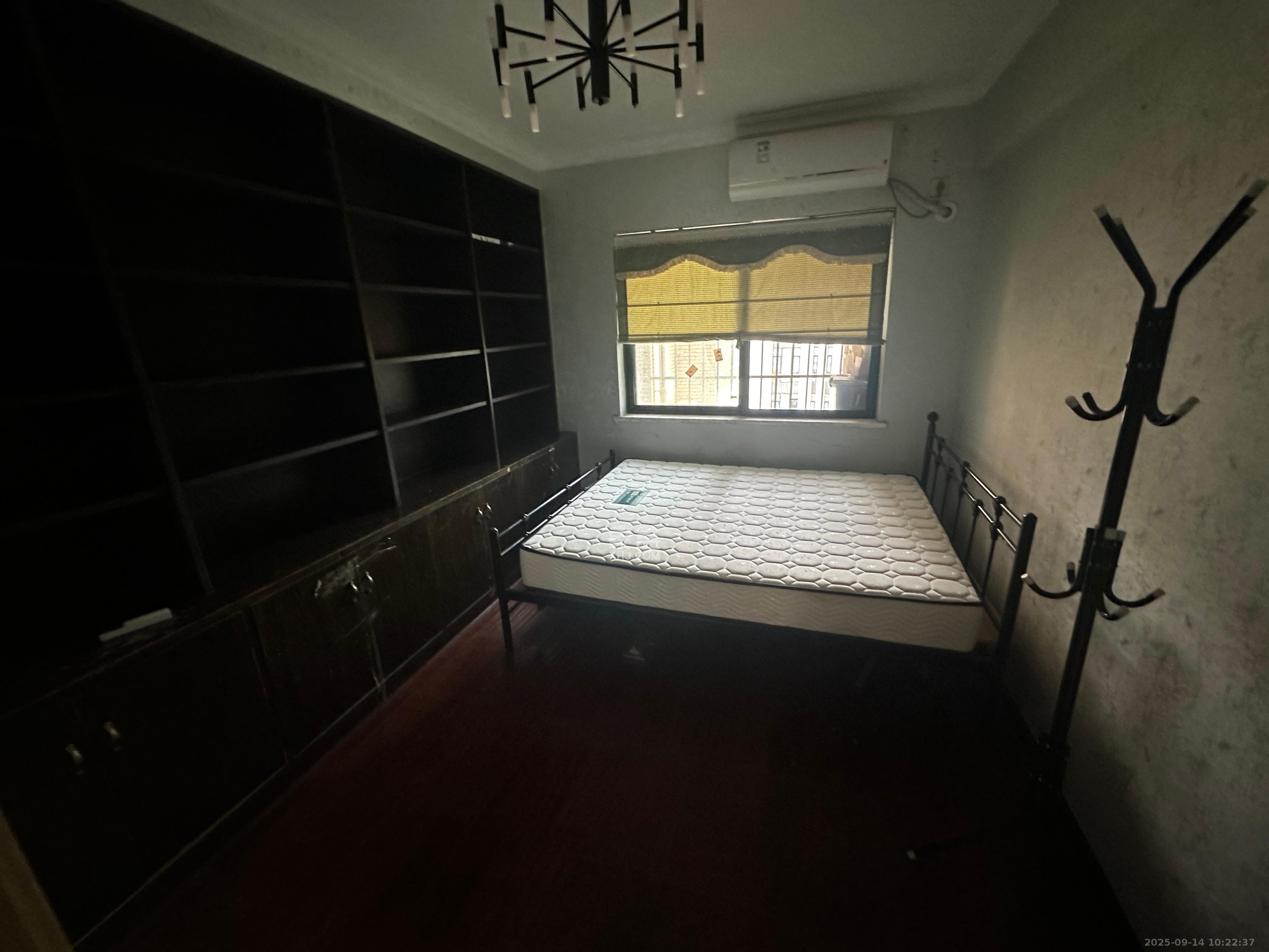 麓枫和苑 3室2厅2卫 3000.0元/月 麓枫和苑 3室2厅2卫 3000.0元/月室内图