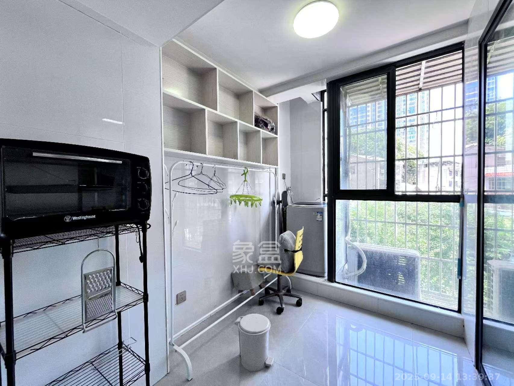 望兴景园二期（望兴西西里）  1室1厅1卫    1800.0元/月室内图