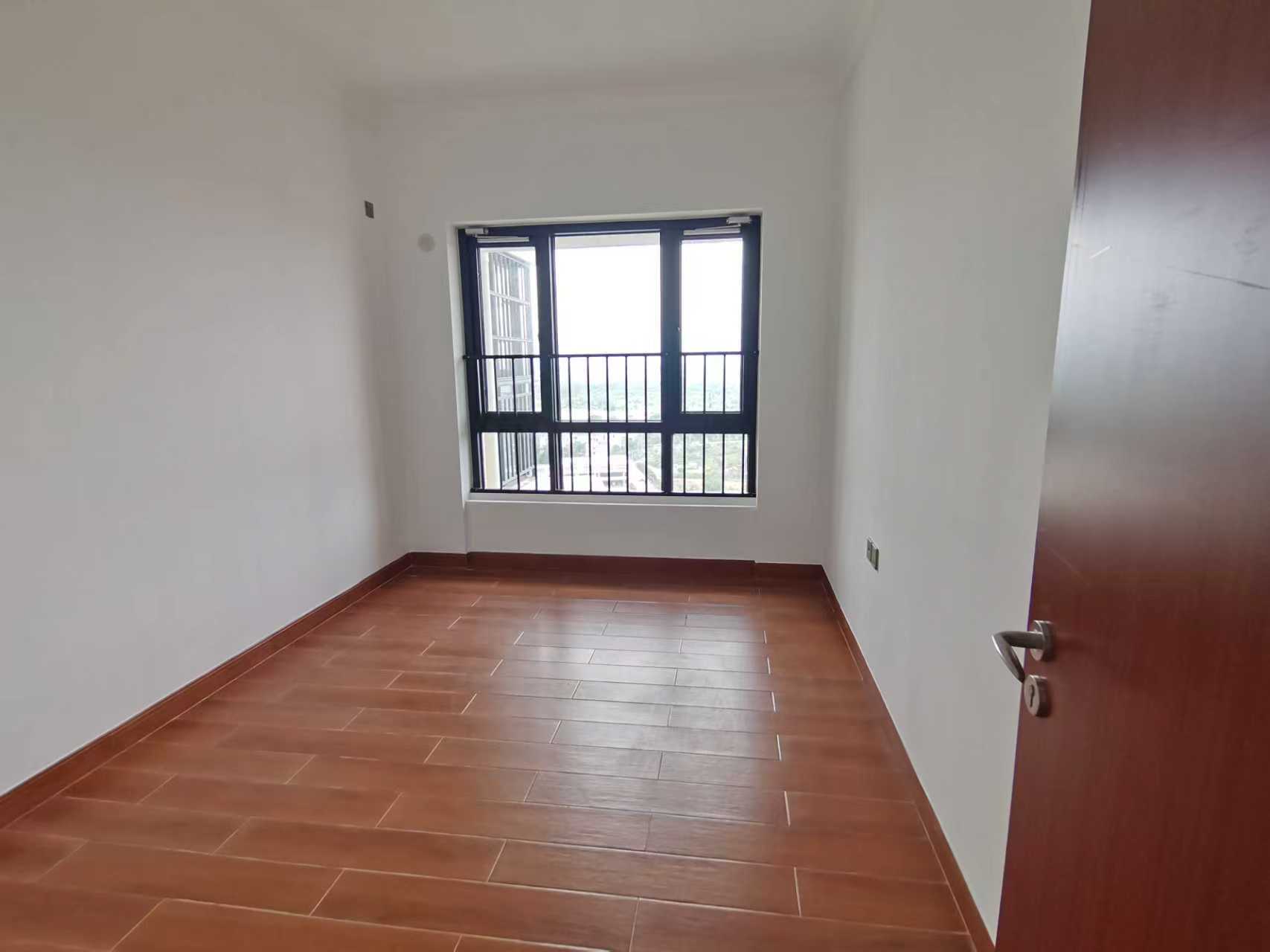 万景峰一期  3室2厅1卫    3500.0元/月 万景峰一期  3室2厅1卫    3500.0元/月室内图