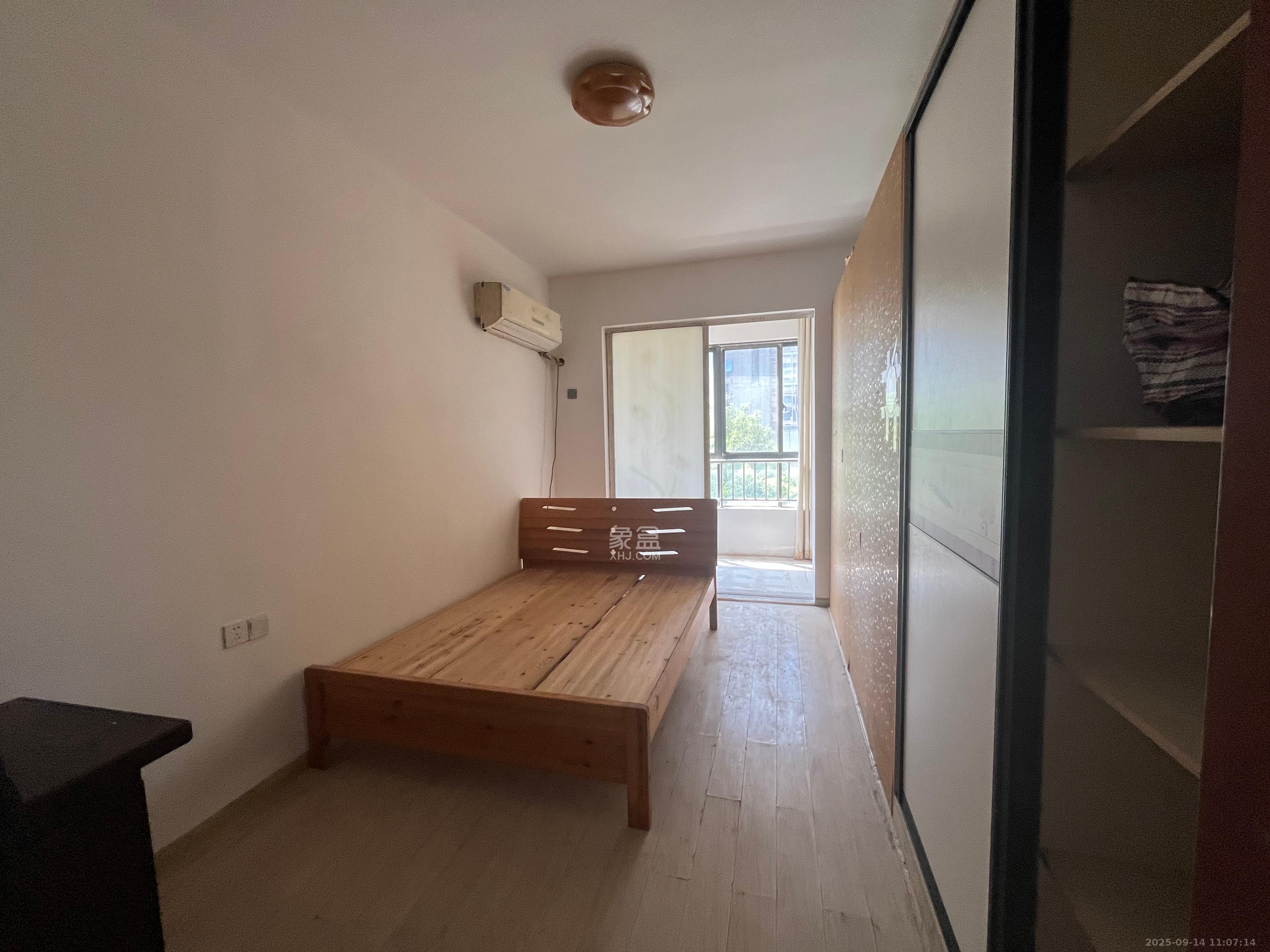 湖南省地震局单位宿舍  3室2厅2卫    2500.0元/月室内图