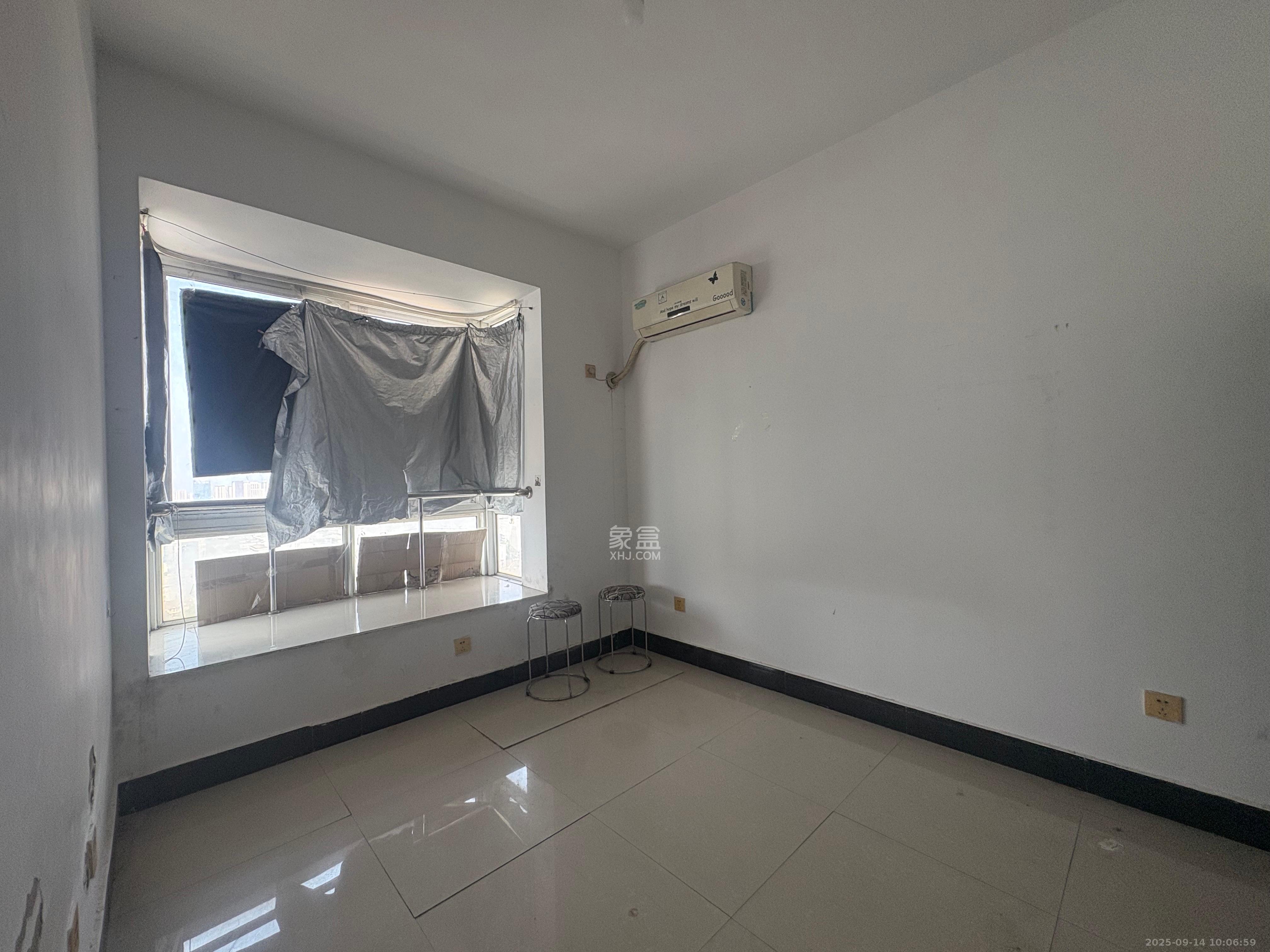 星沙教师公寓  3室2厅2卫    1600.0元/月 星沙教师公寓  3室2厅2卫    1600.0元/月室内图